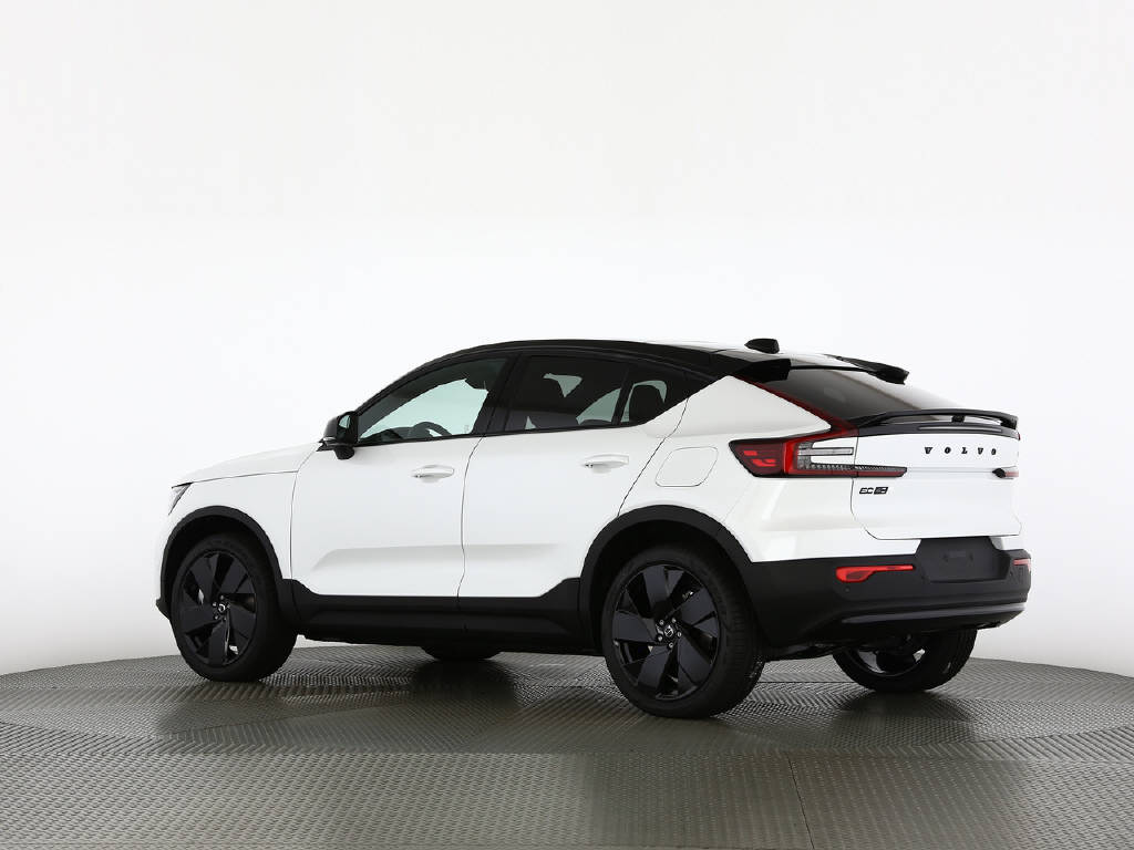 VOLVO EC40 Twin Performance Black Edition AWD-image-13