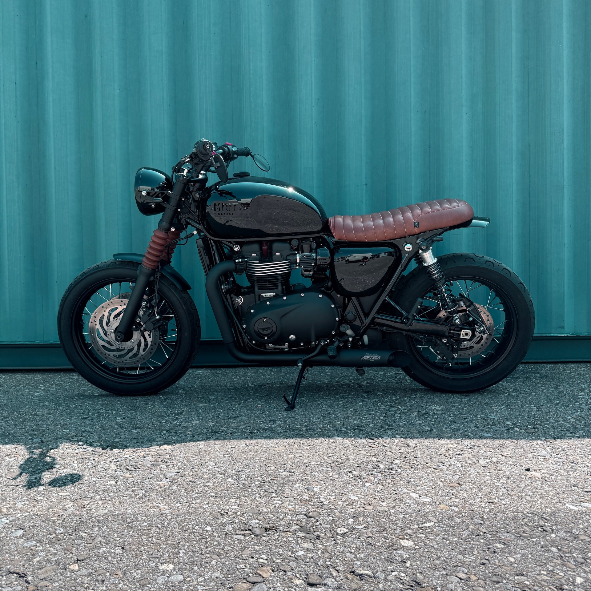 TRIUMPH Bonneville T120 Black-image-1