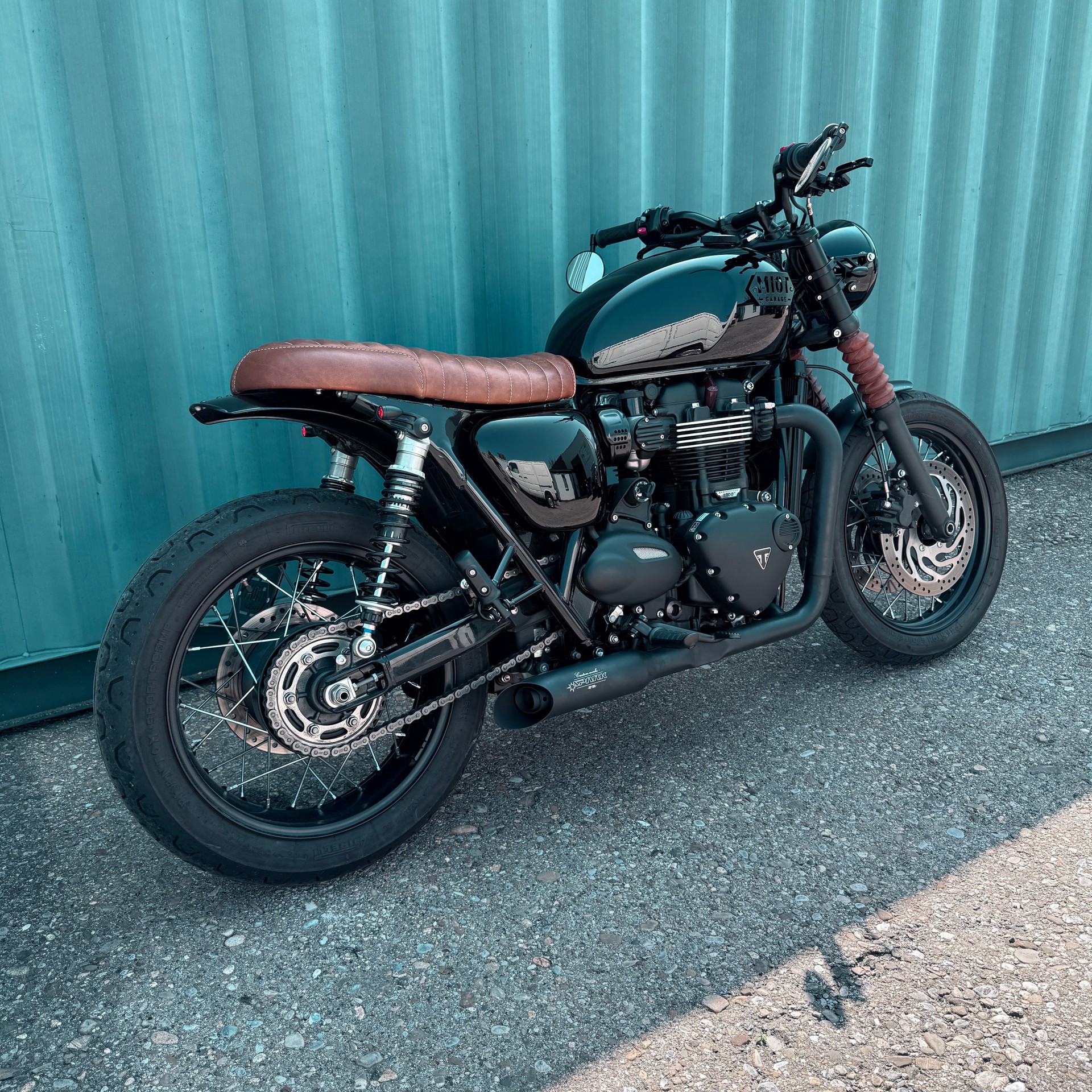 TRIUMPH Bonneville T120 Black-image-2