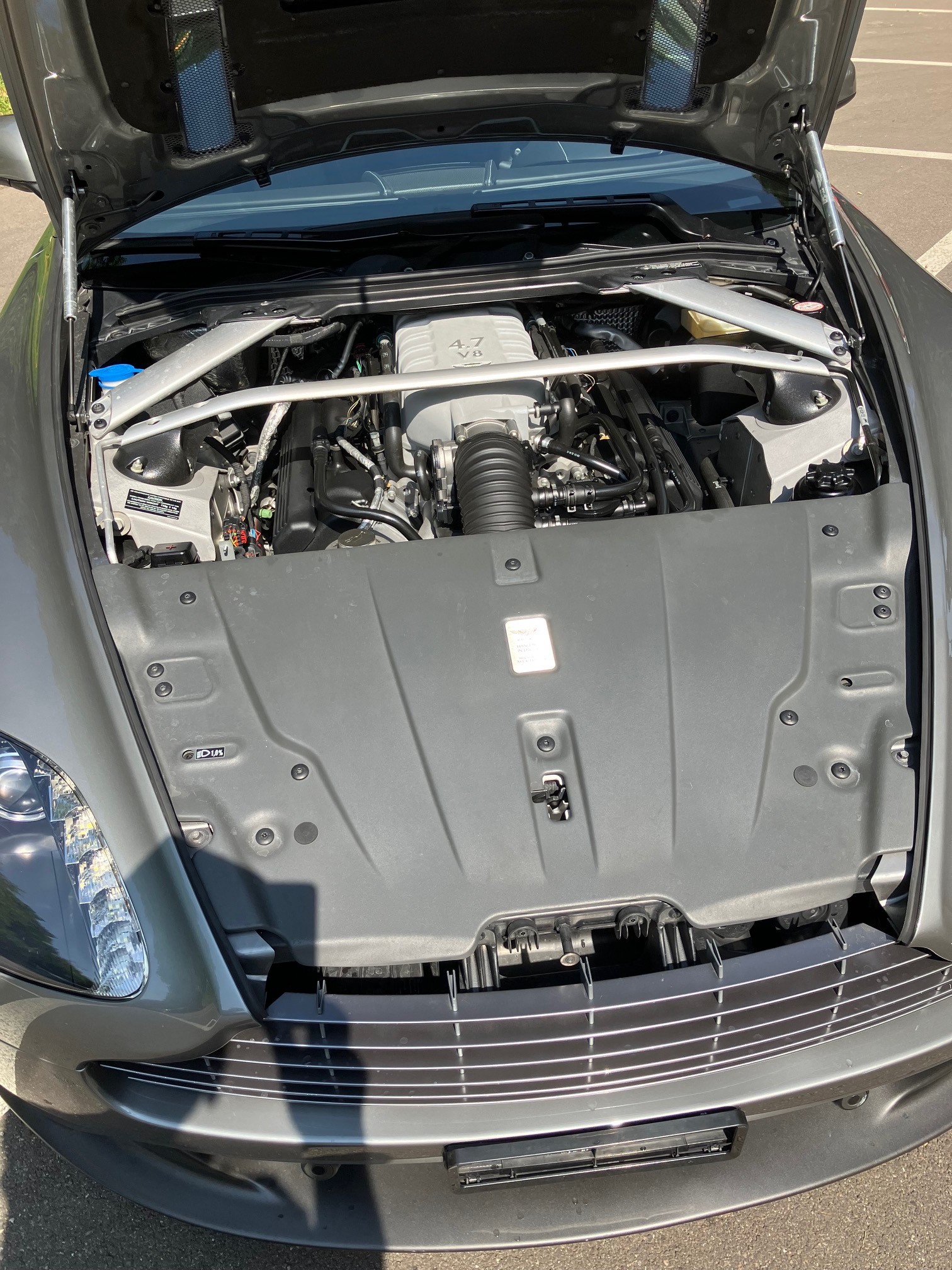 ASTON MARTIN V8 Vantage 4.7 Sportshift II-image-5