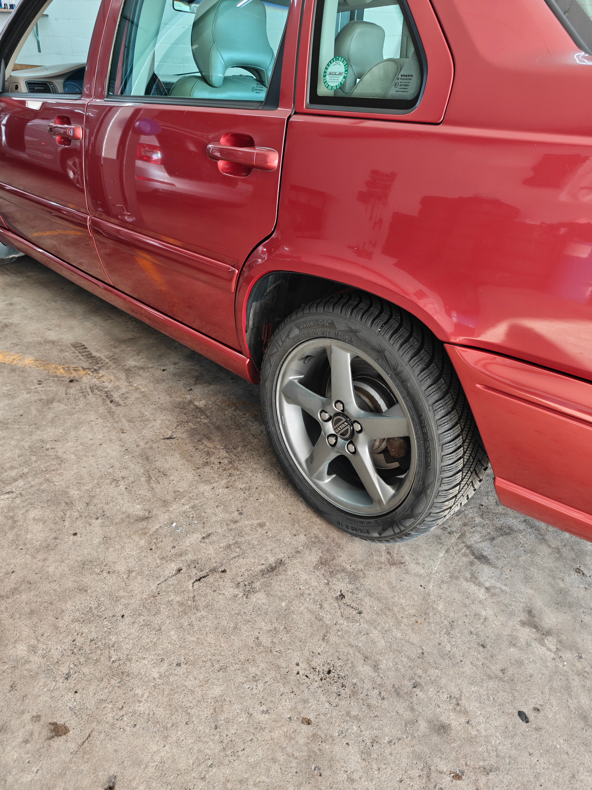 VOLVO S70 T5-image-15