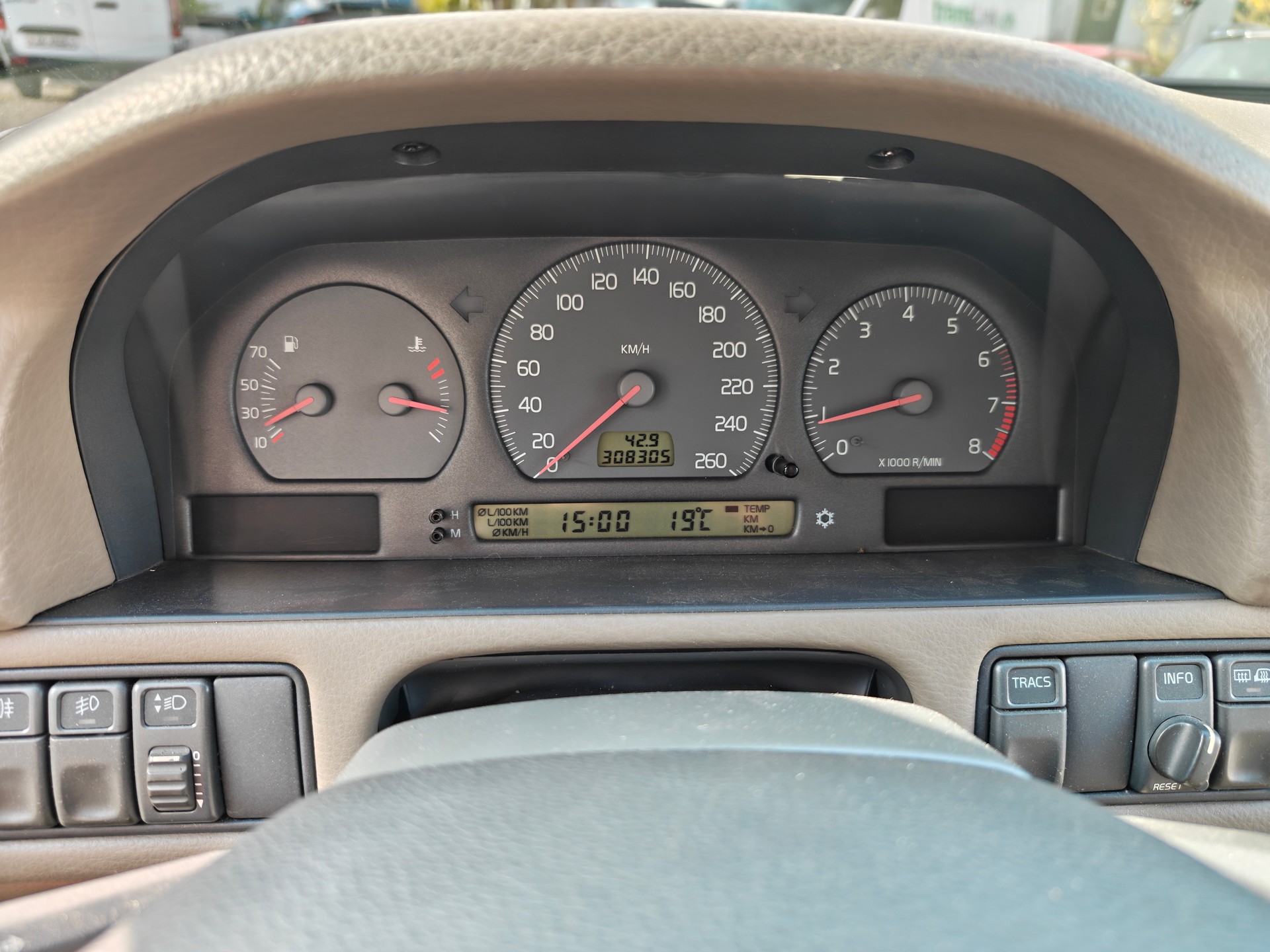 VOLVO S70 T5-image-14