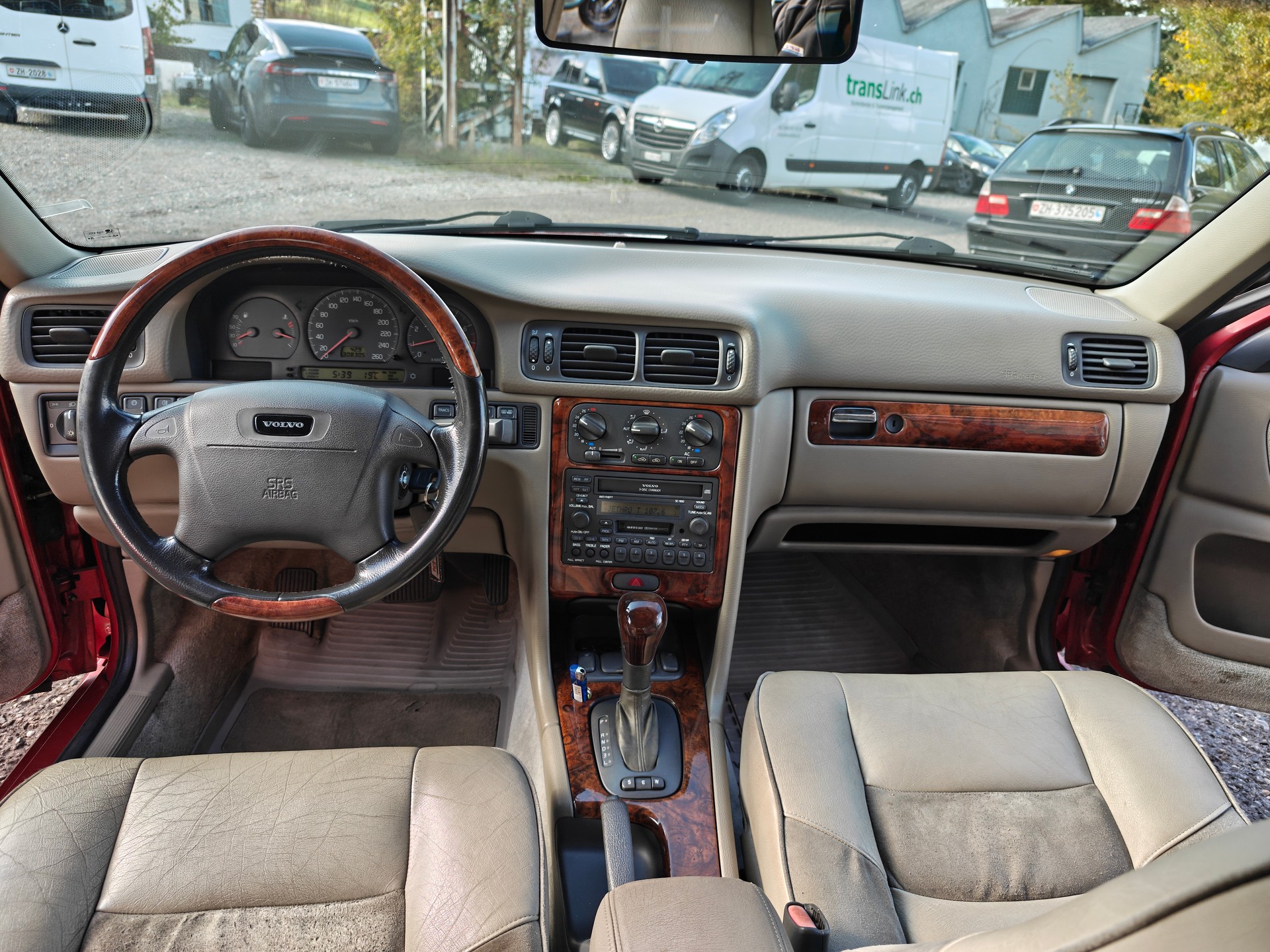 VOLVO S70 T5-image-13