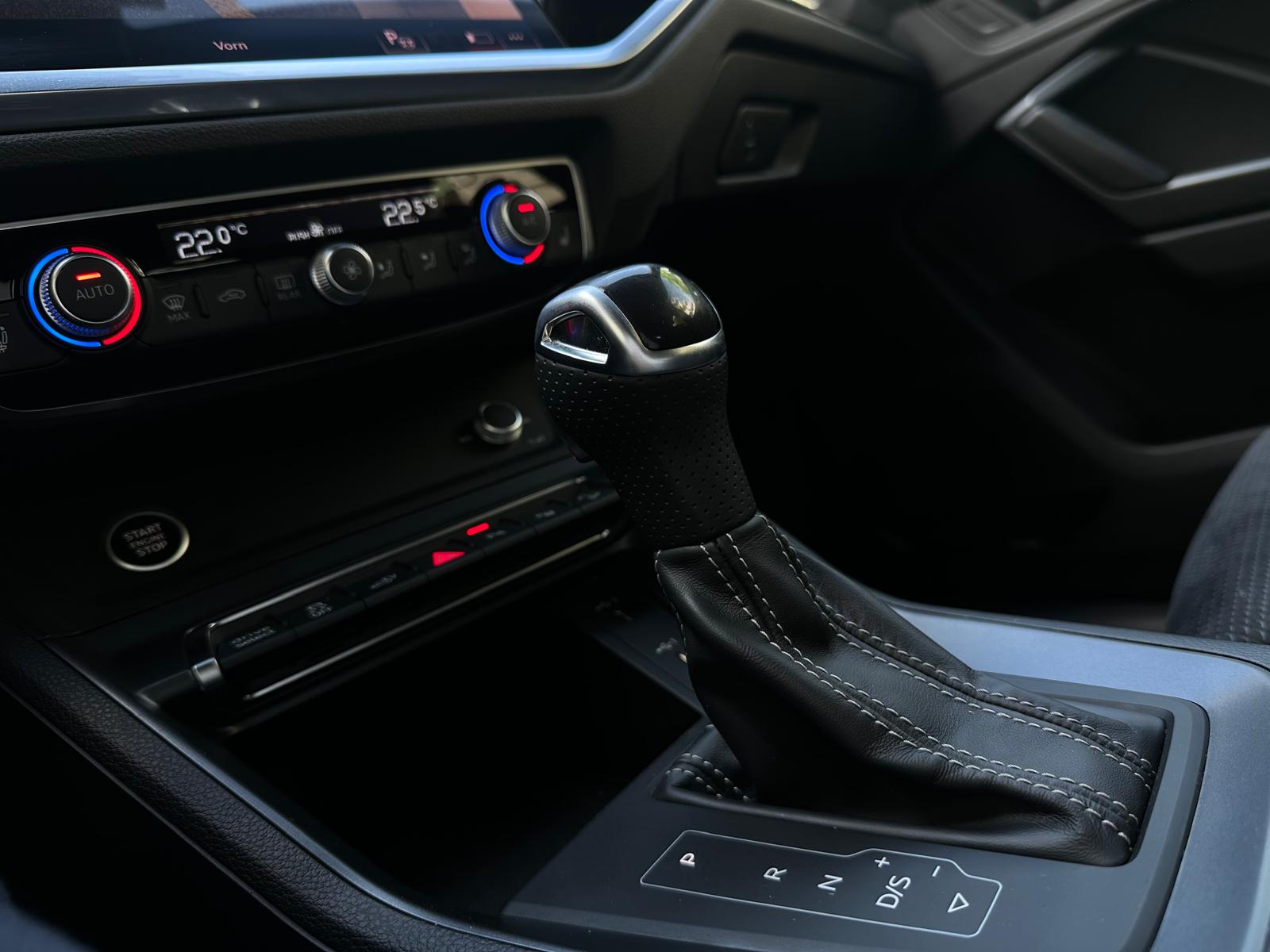 AUDI Q3 Sportback 45 TFSI e S line S-tronic-image-16