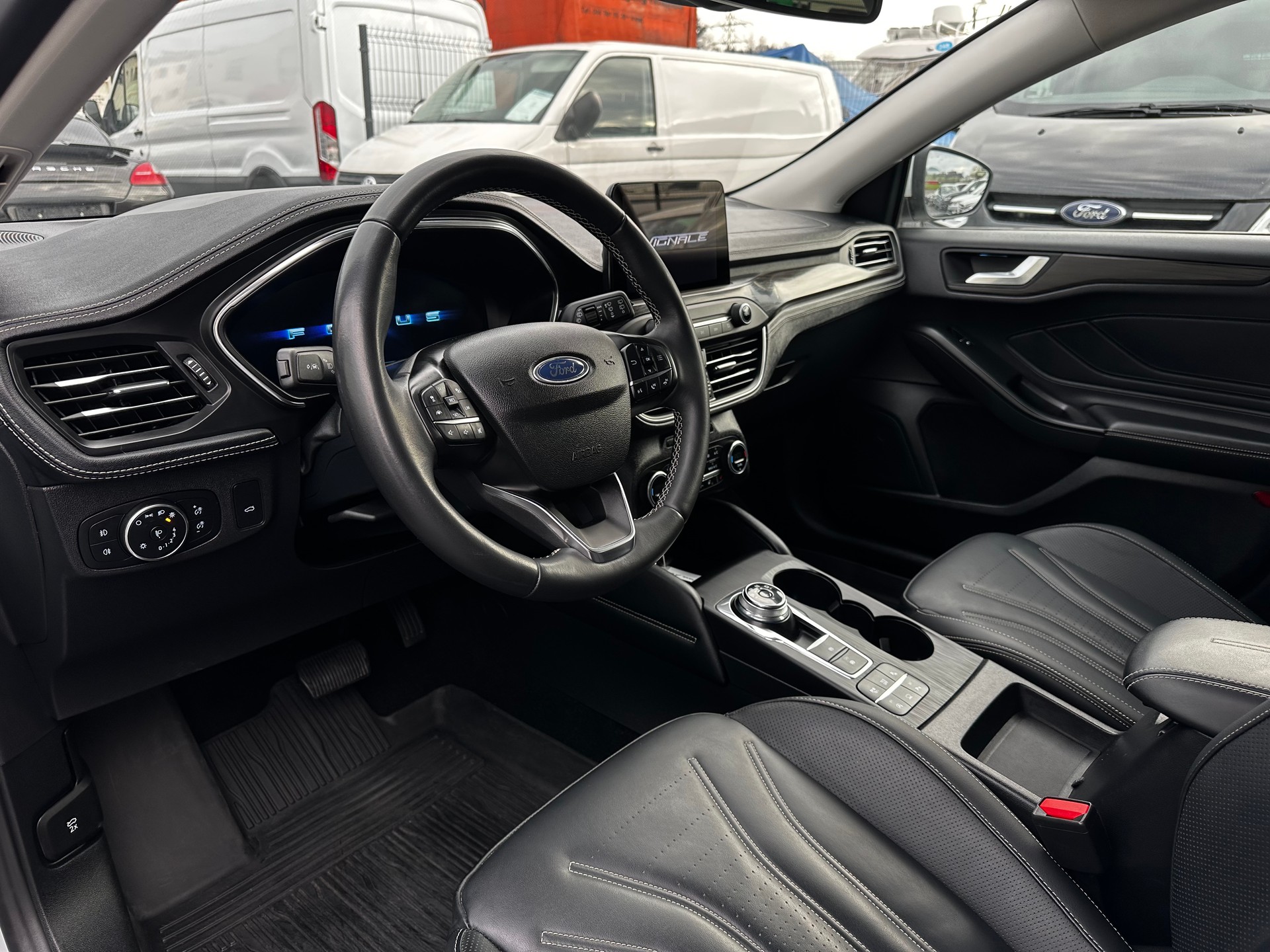 FORD Focus 1.0 SCTi Vignale Automatic-image-7
