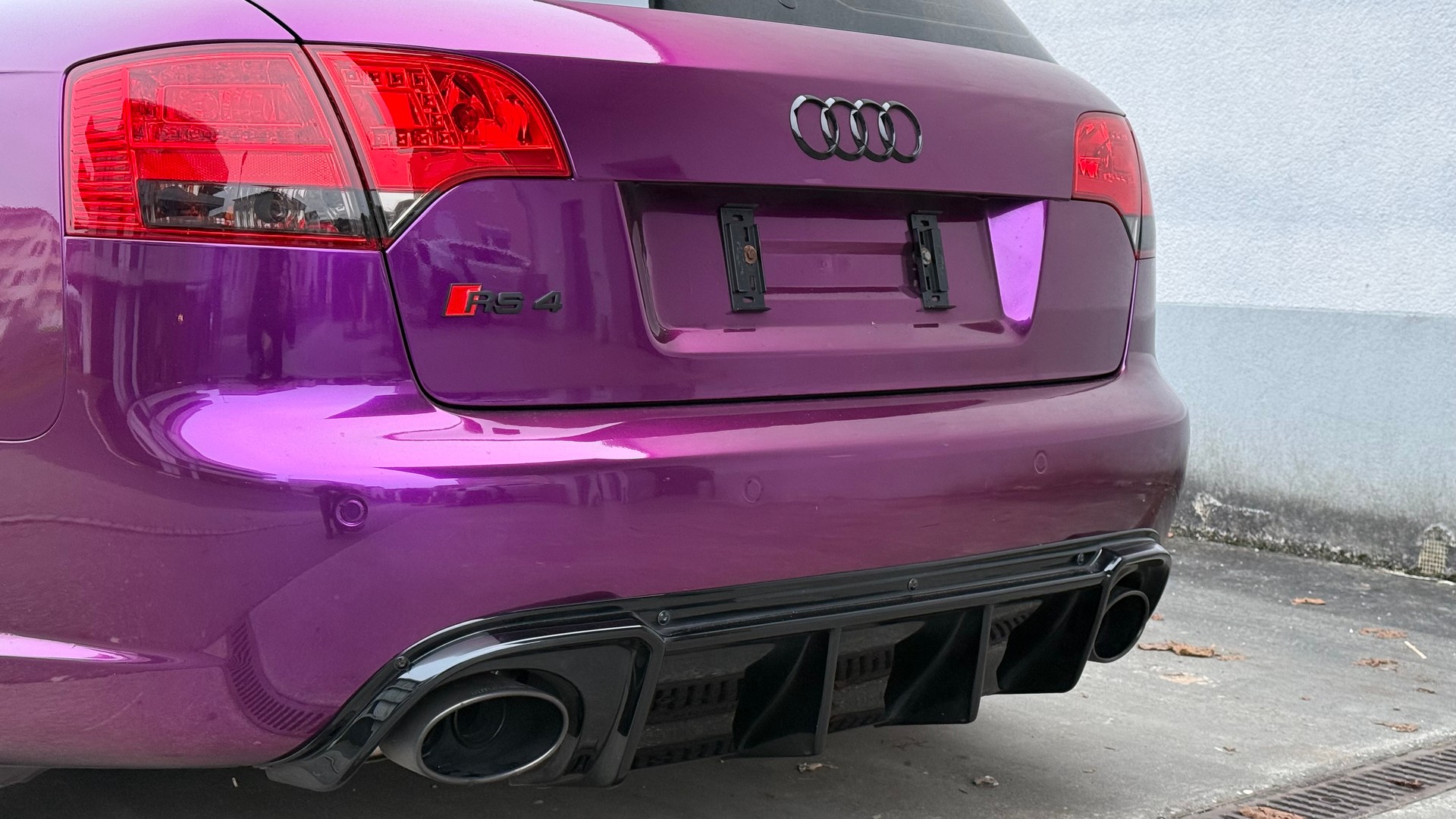 AUDI RS4 Avant 4.2 V8 quattro-image-8
