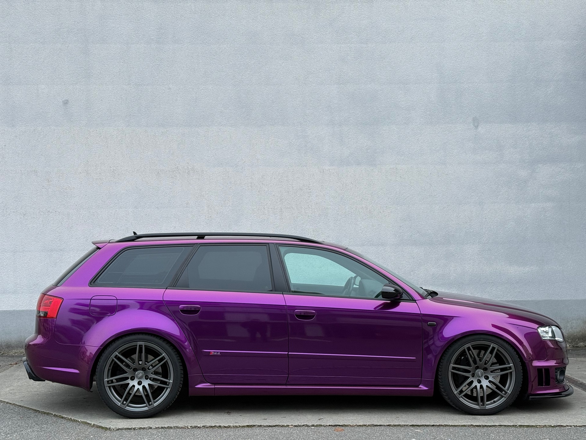 AUDI RS4 Avant 4.2 V8 quattro-image-10