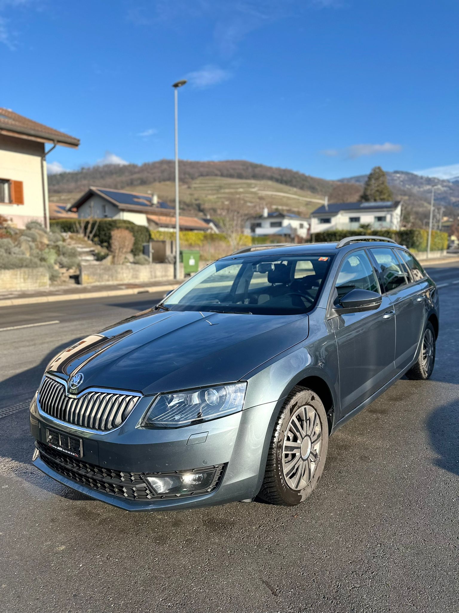 SKODA Octavia Combi 2.0 TDI Ambition 4x4 DSG-image-2