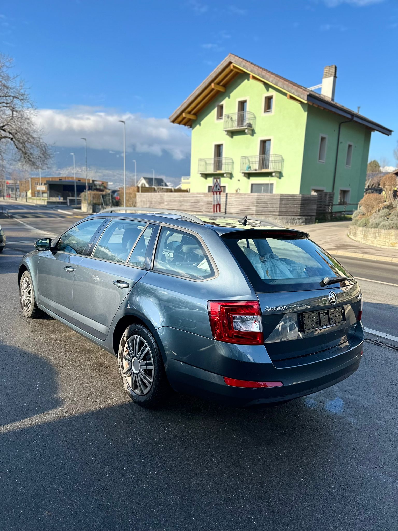 SKODA Octavia Combi 2.0 TDI Ambition 4x4 DSG-image-5