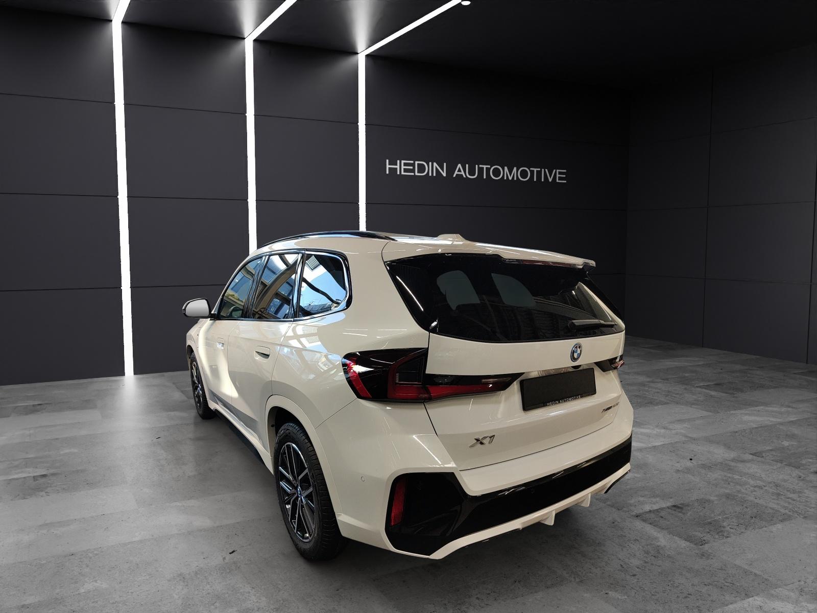 BMW X1 25e xDrive paddles-showroom-element-2
