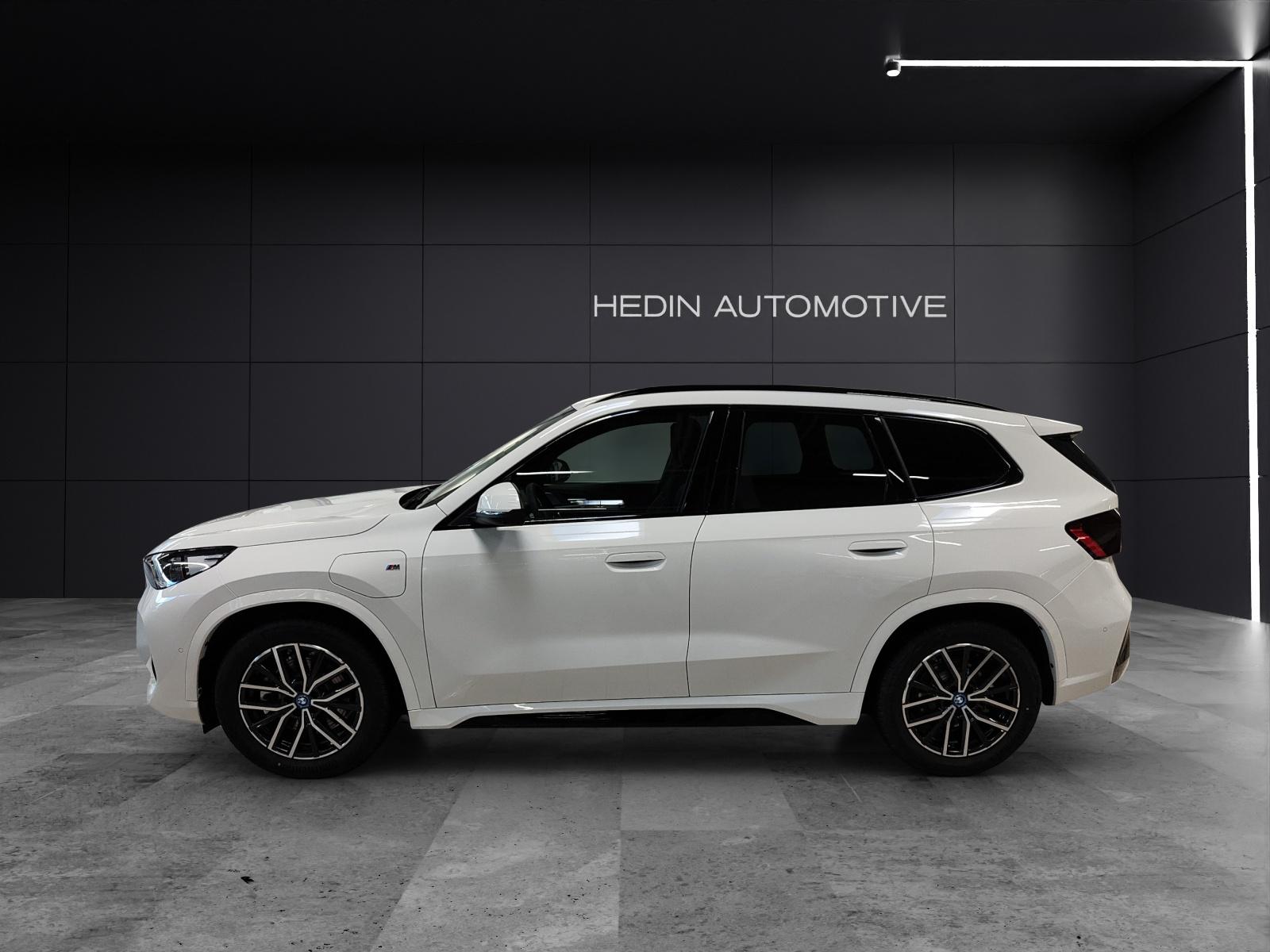 BMW X1 25e xDrive paddles-showroom-element-3