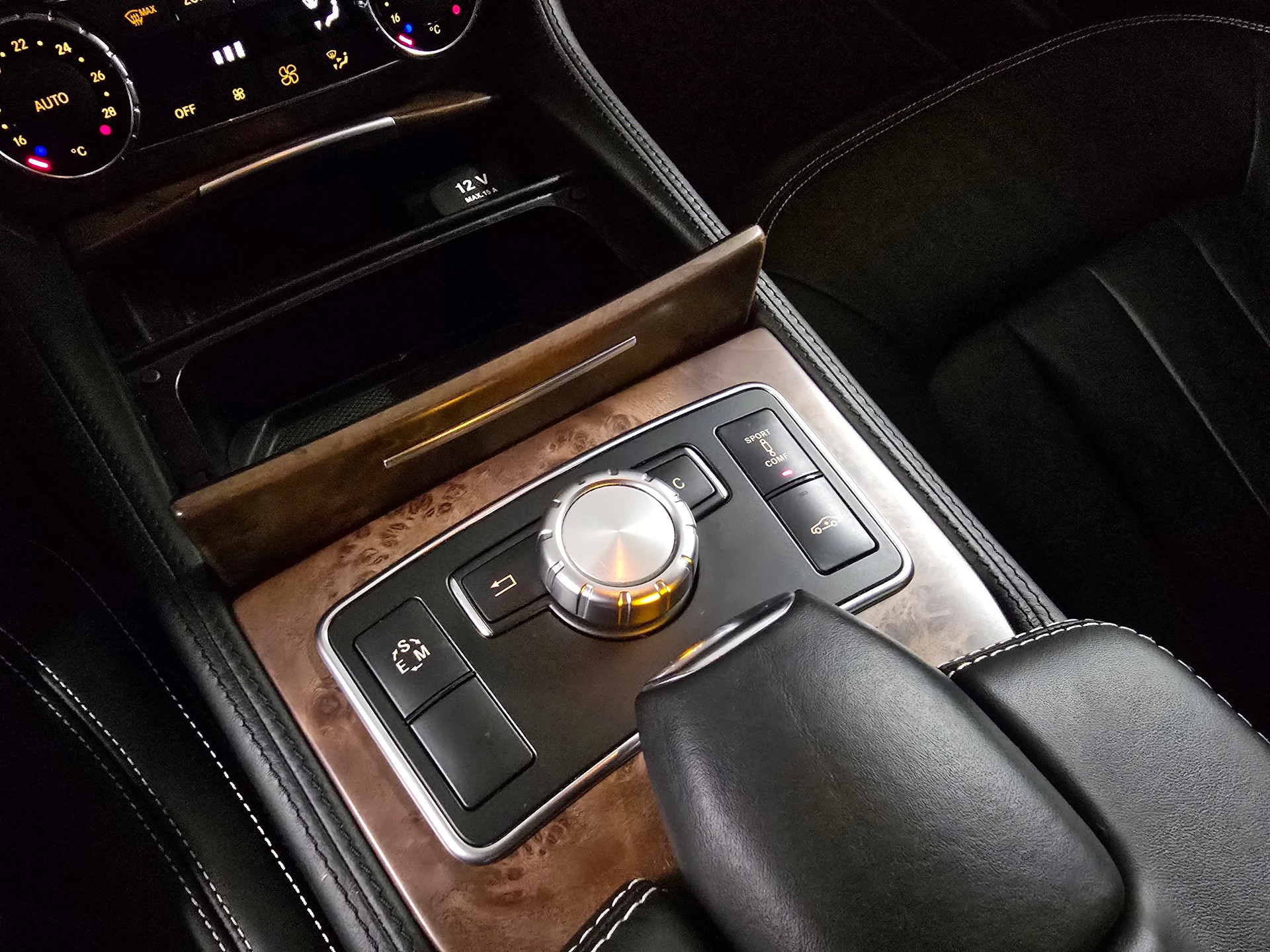 MERCEDES-BENZ CLS Shooting Brake 350 CDI 4Matic 7G-Tronic-image-16