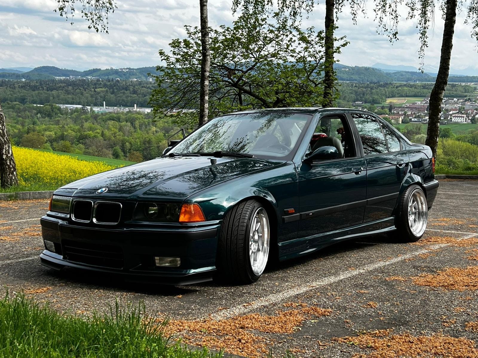 BMW 328i