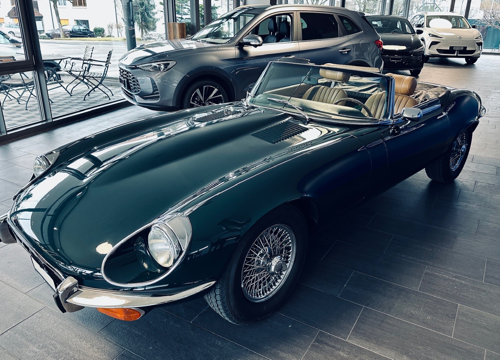 JAGUAR V12 Serie III-showroom-element-2