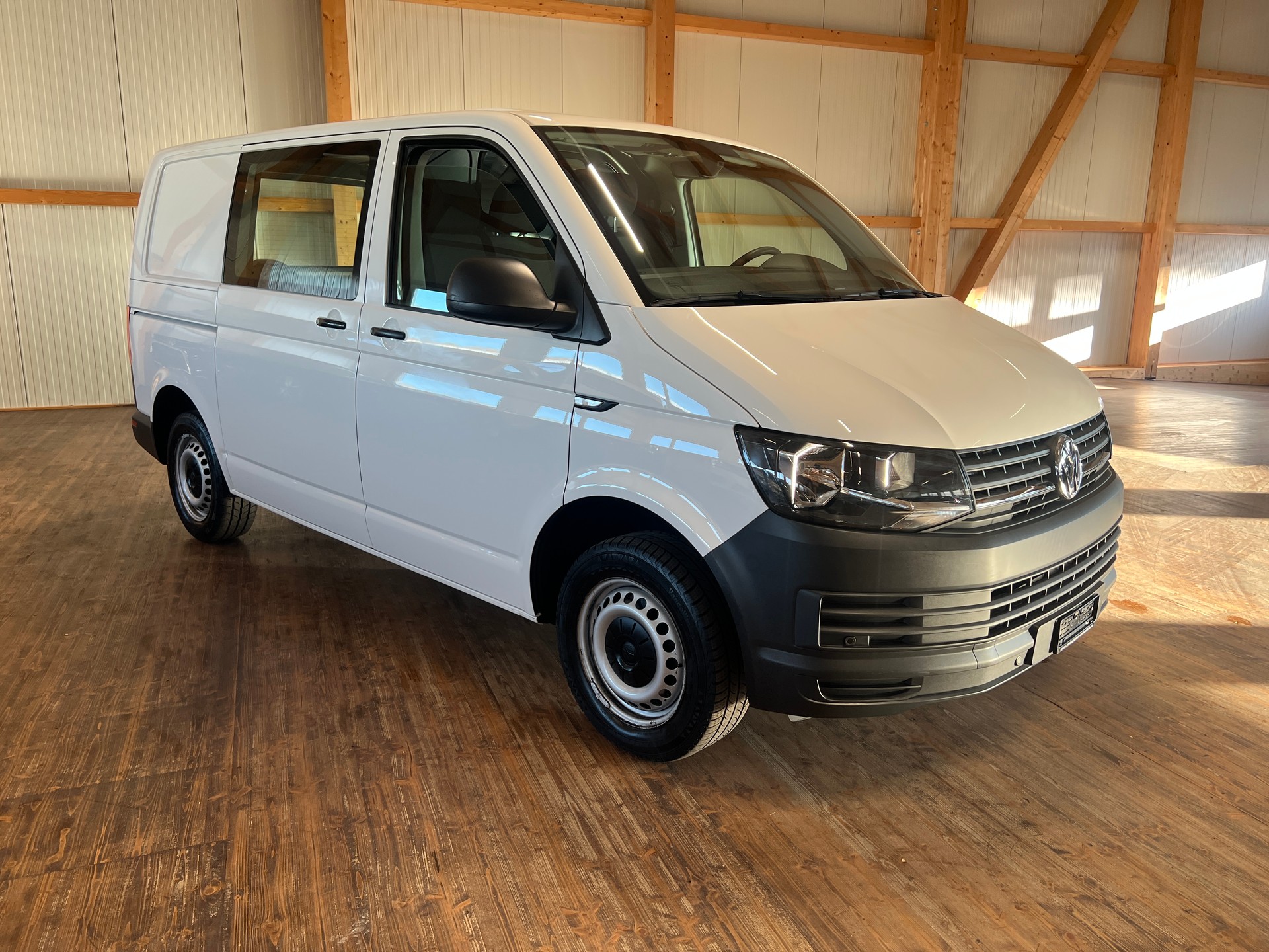 VW T6 2.0 TDI DSG-showroom-element-2