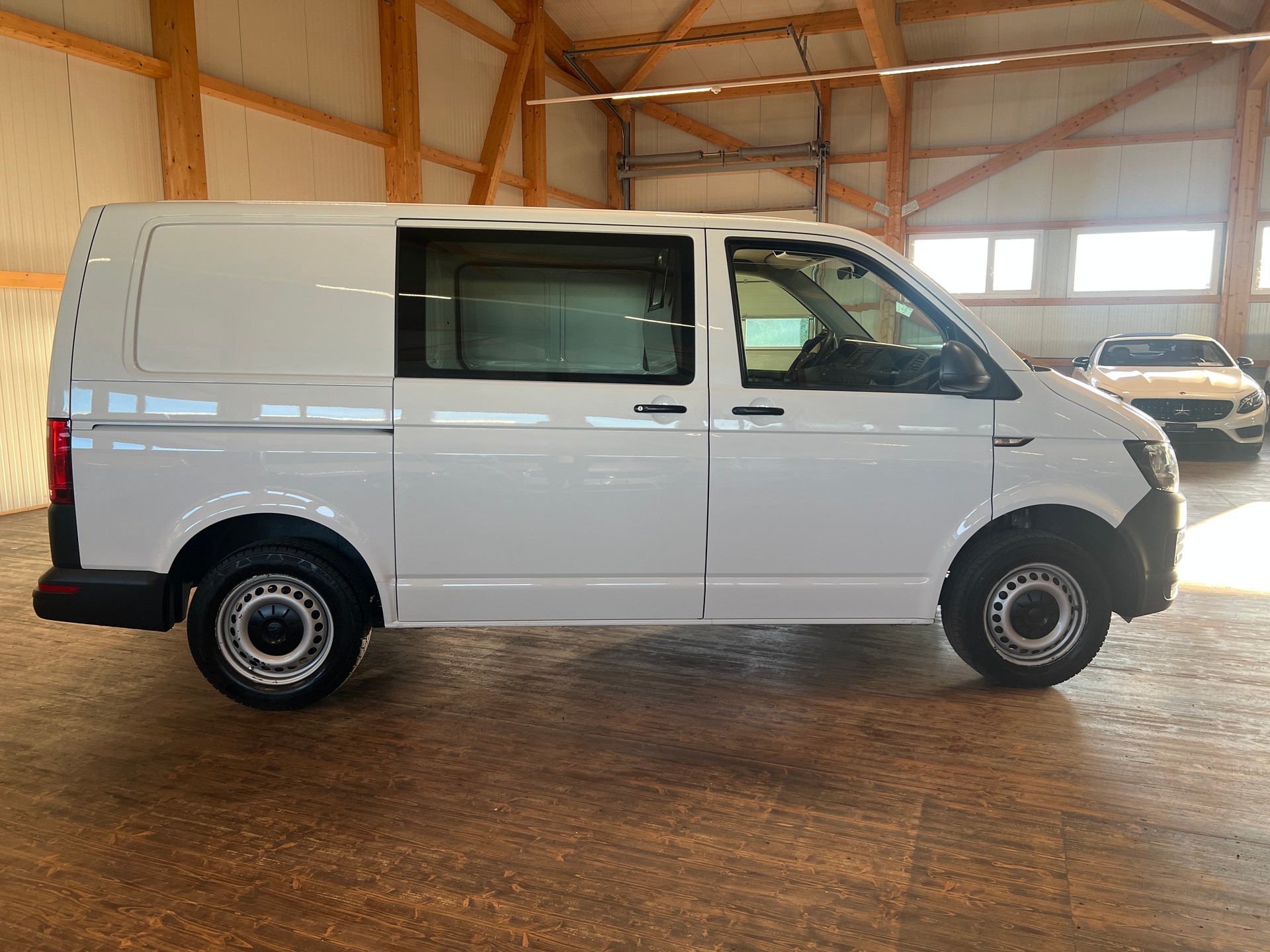 VW T6 2.0 TDI DSG-showroom-element-3