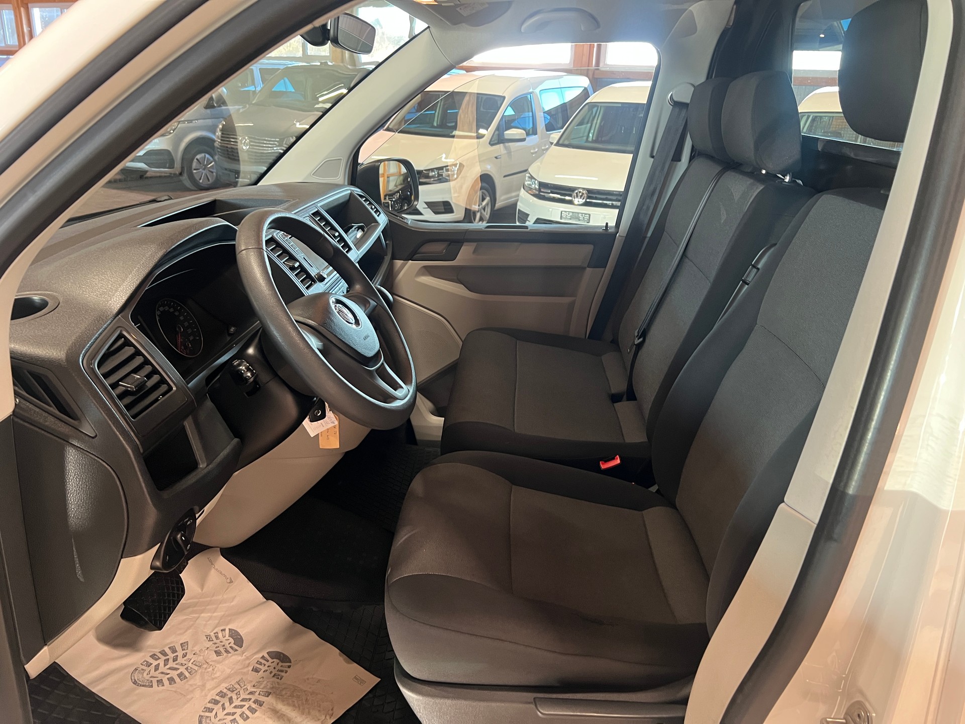 VW T6 2.0 TDI DSG-image-8
