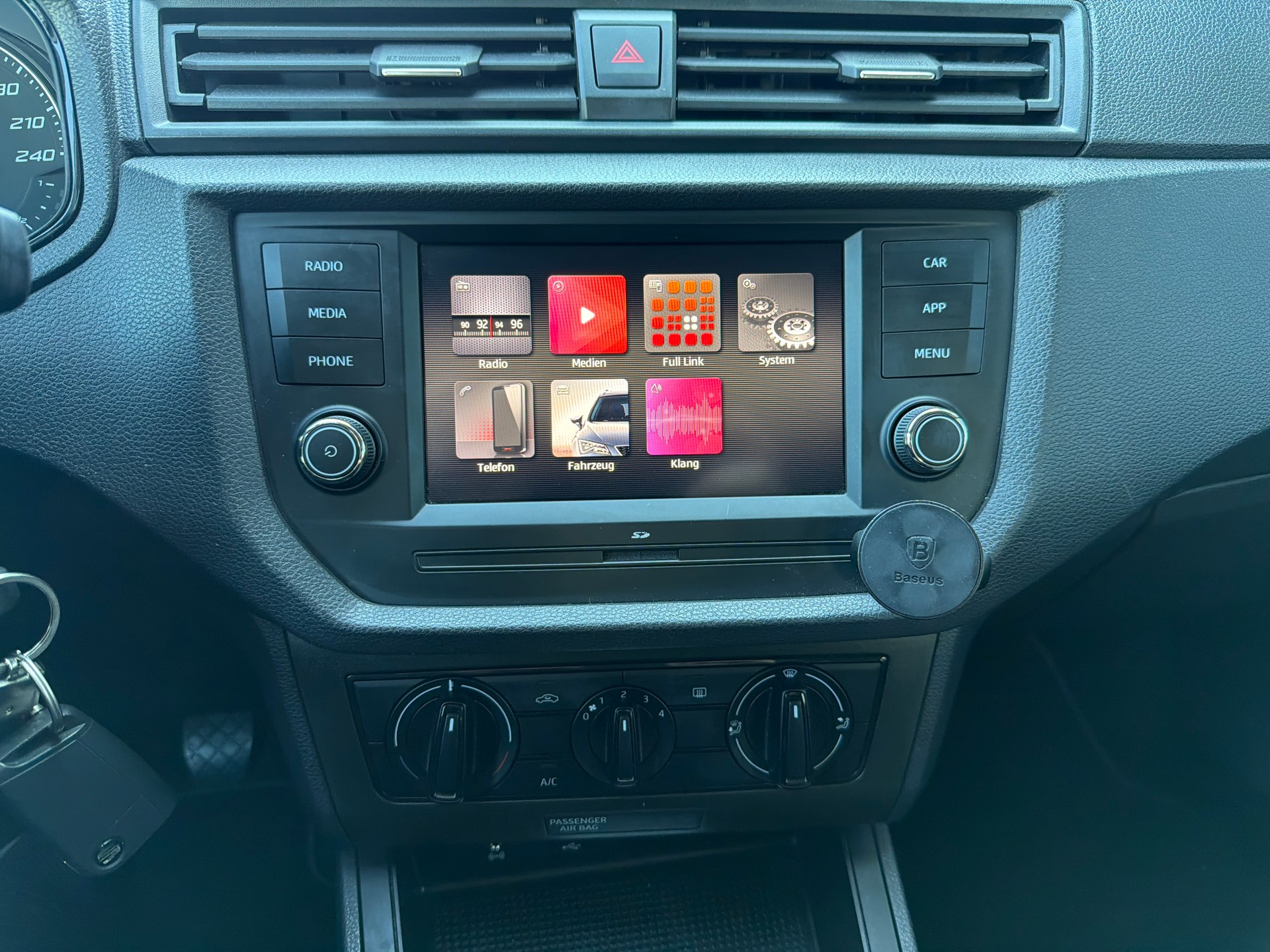 SEAT Ibiza 1.0 EcoTSI Reference-image-10