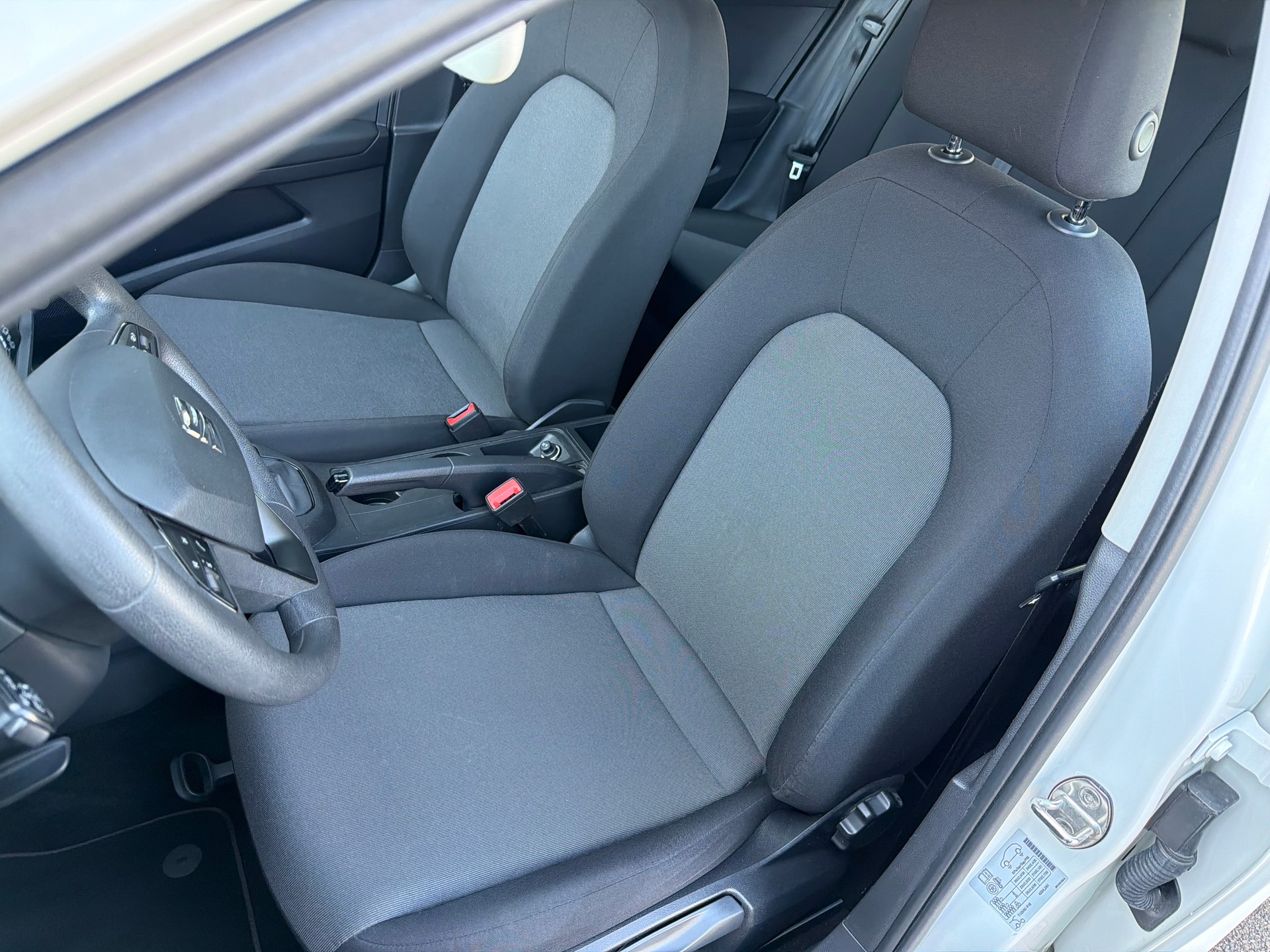 SEAT Ibiza 1.0 EcoTSI Reference-image-8