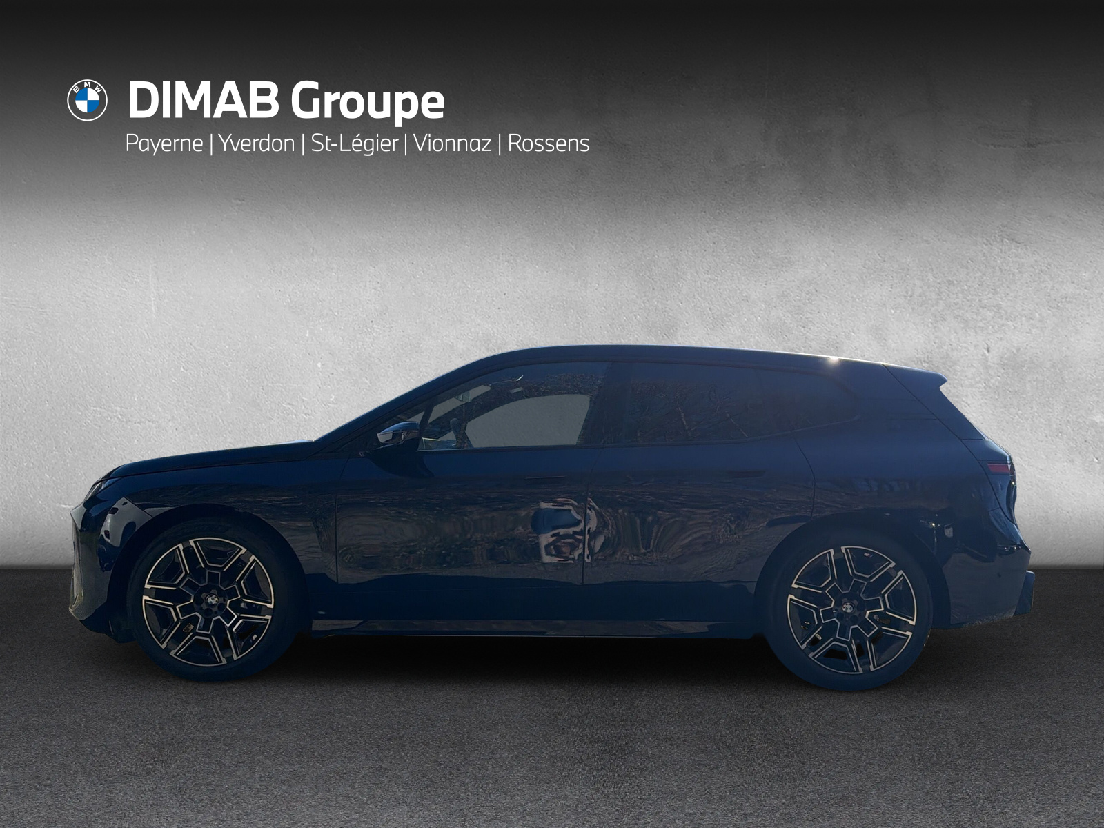 BMW iX xDrive60 M Sport-showroom-element-1