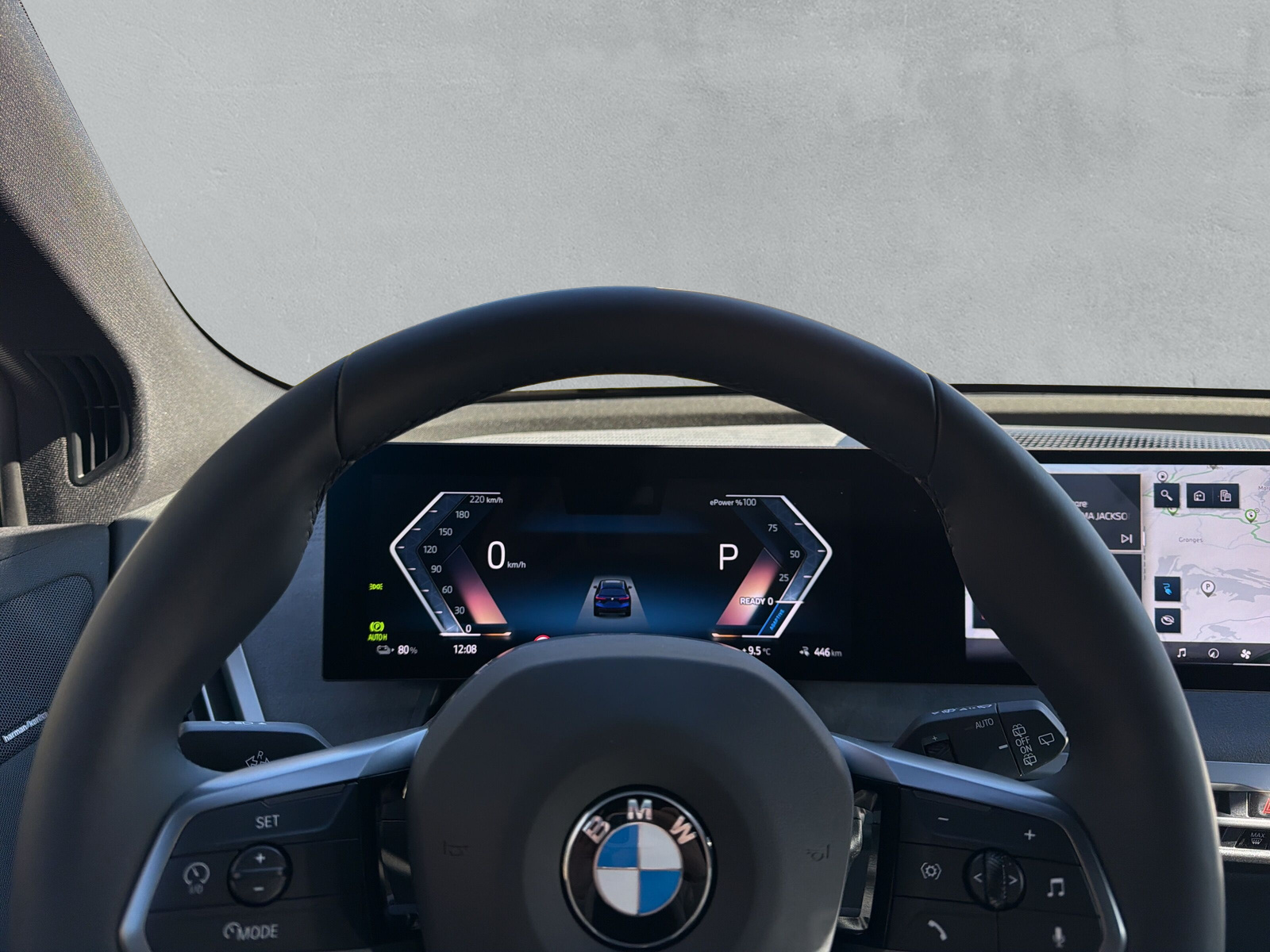 BMW iX xDrive60 M Sport-image-16