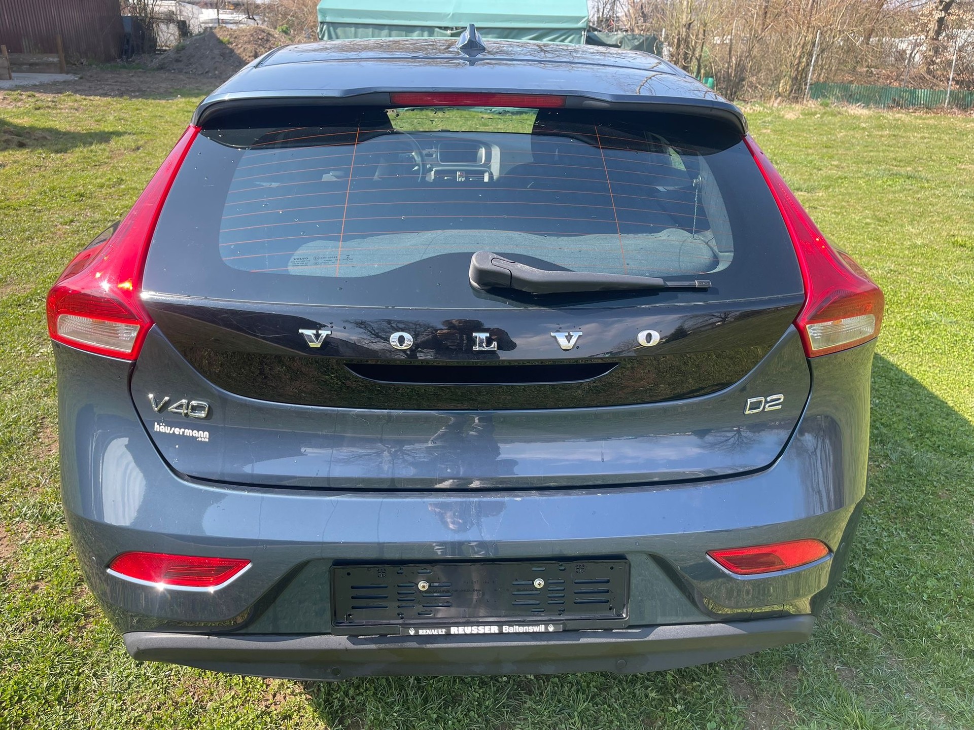 VOLVO V40 D2-image-4