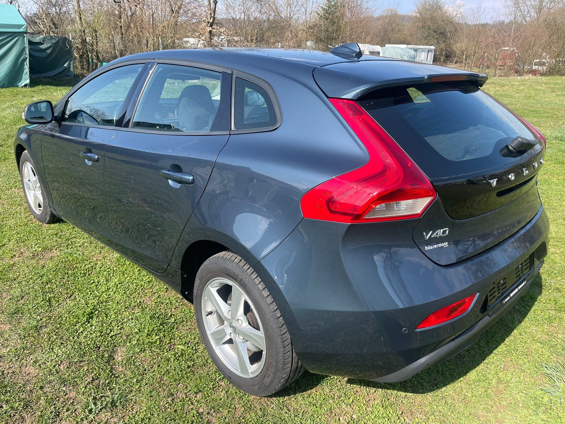VOLVO V40 D2-image-3