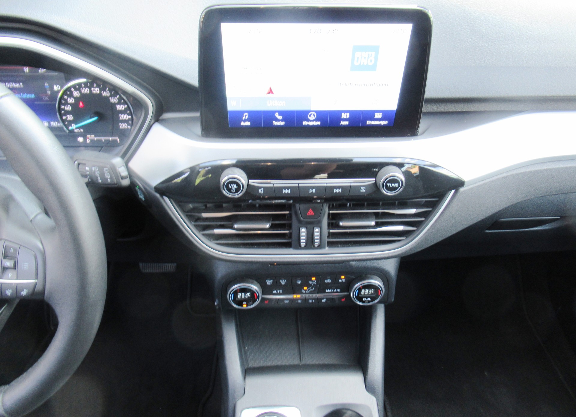 FORD Kuga 2.5 PHEV Cool & Connect 2WD-image-8