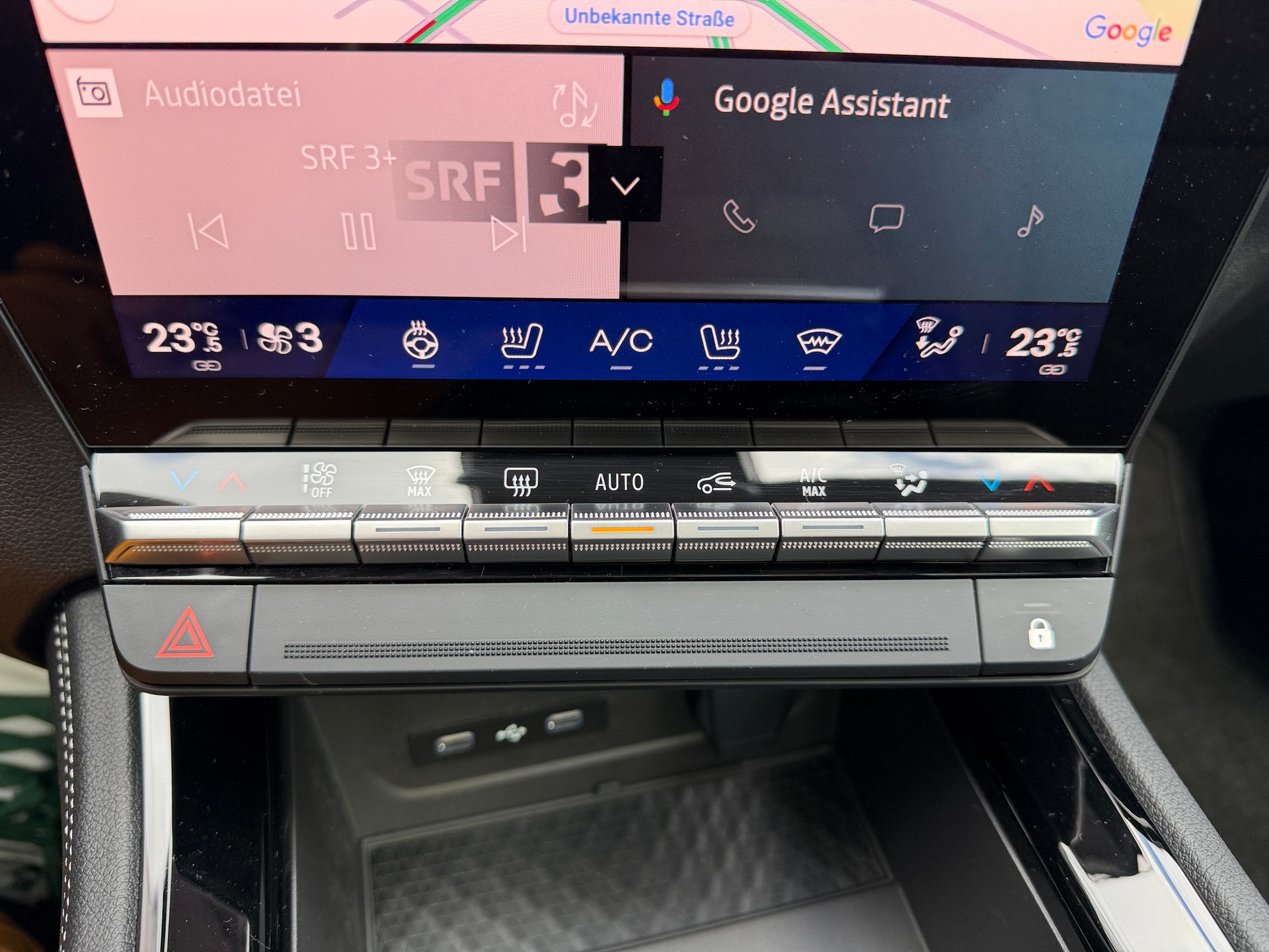 RENAULT Austral 1.2 HEV 200 Techno A-image-13