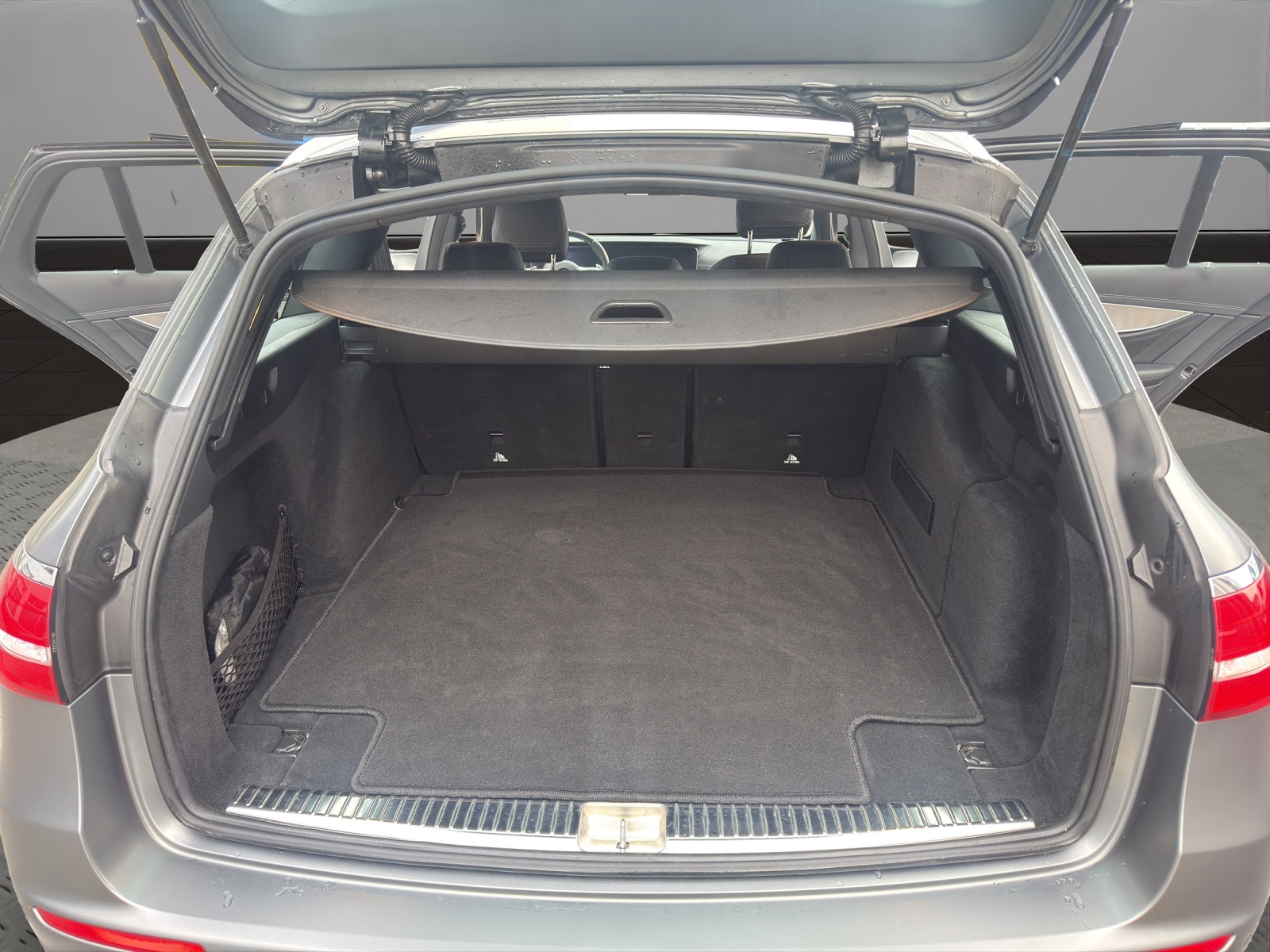 MERCEDES-BENZ E 63 AMG 4 Matic 9G-Tronic-image-10