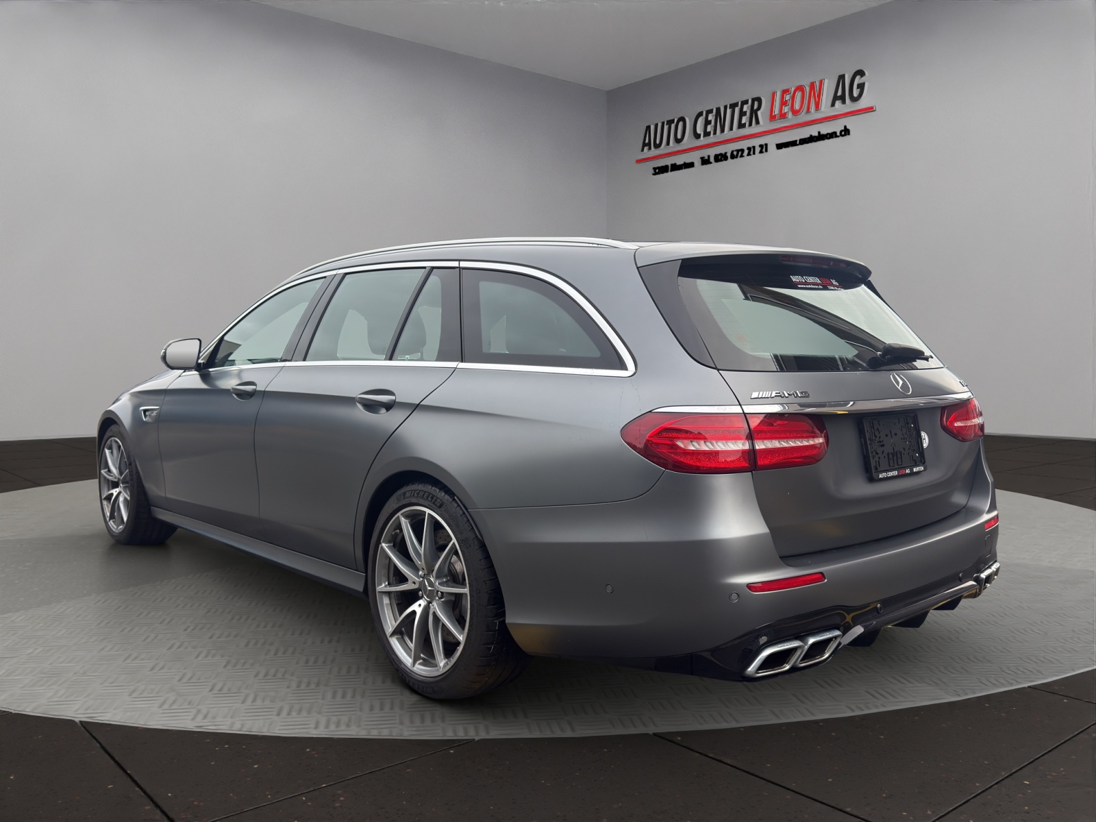 MERCEDES-BENZ E 63 AMG 4 Matic 9G-Tronic-showroom-element-3