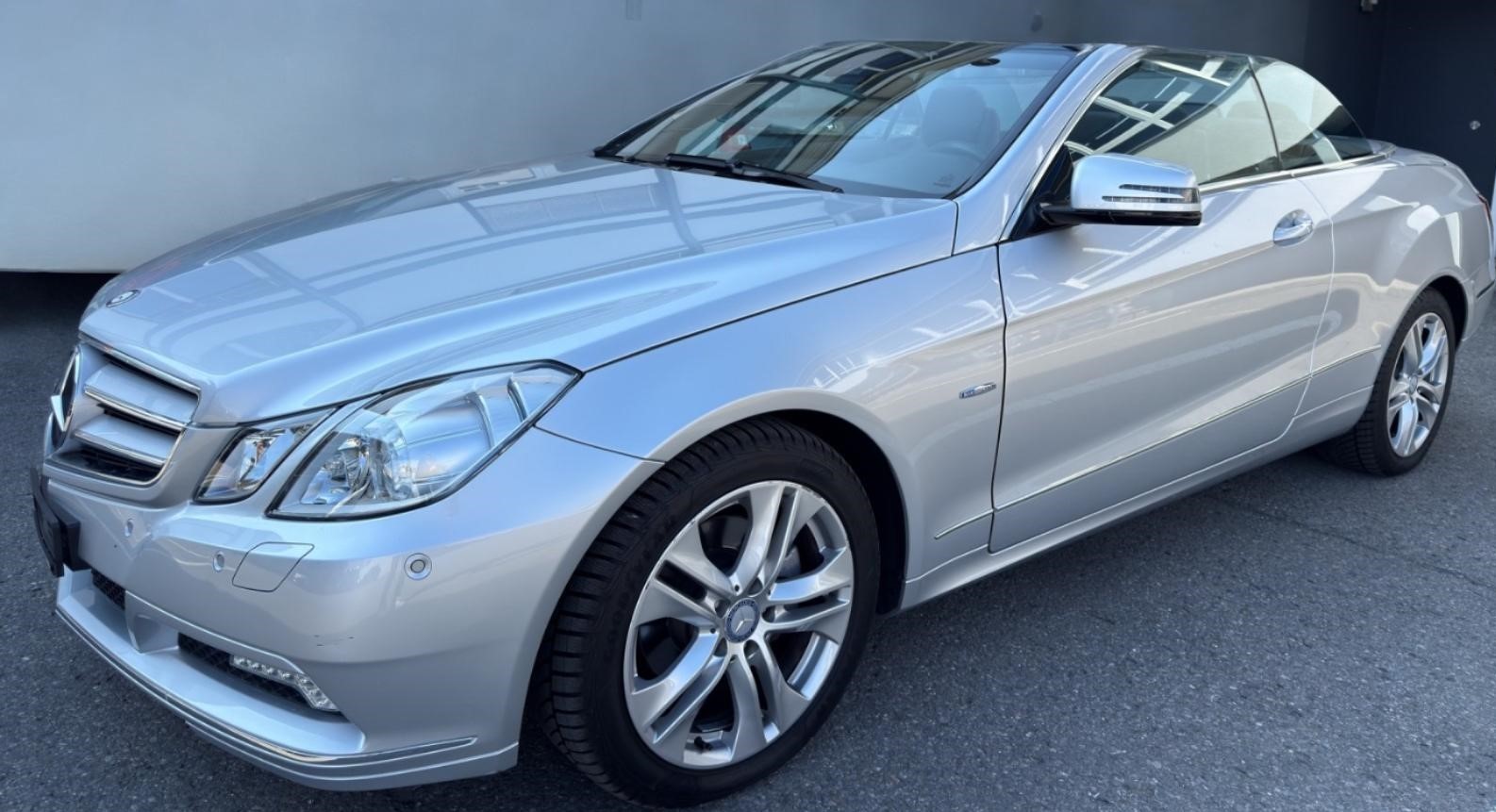 MERCEDES-BENZ E 250 CGI BlueEfficiency Automatic-image-19