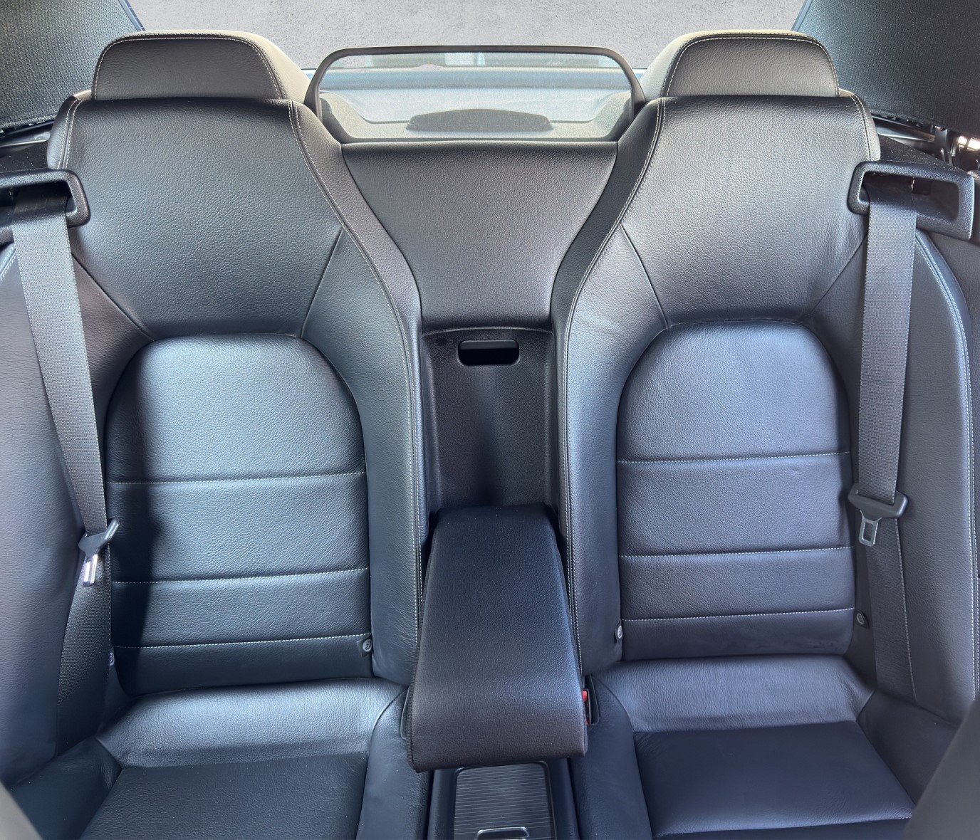 MERCEDES-BENZ E 250 CGI BlueEfficiency Automatic-image-14