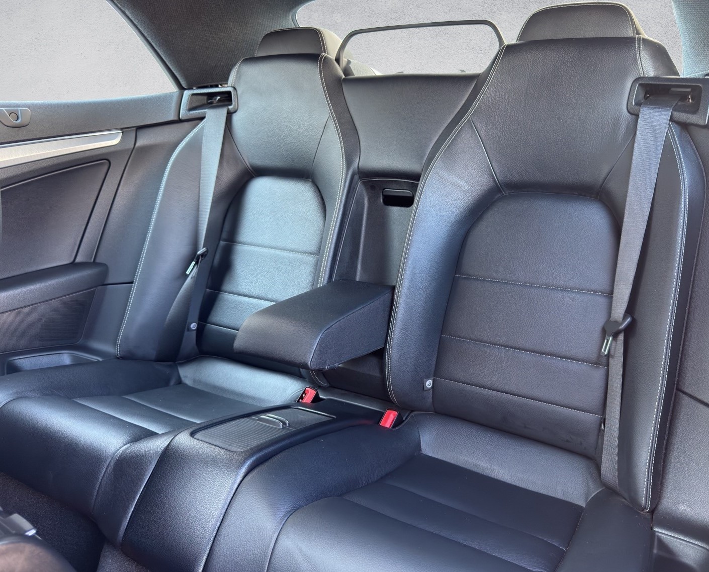 MERCEDES-BENZ E 250 CGI BlueEfficiency Automatic-image-15