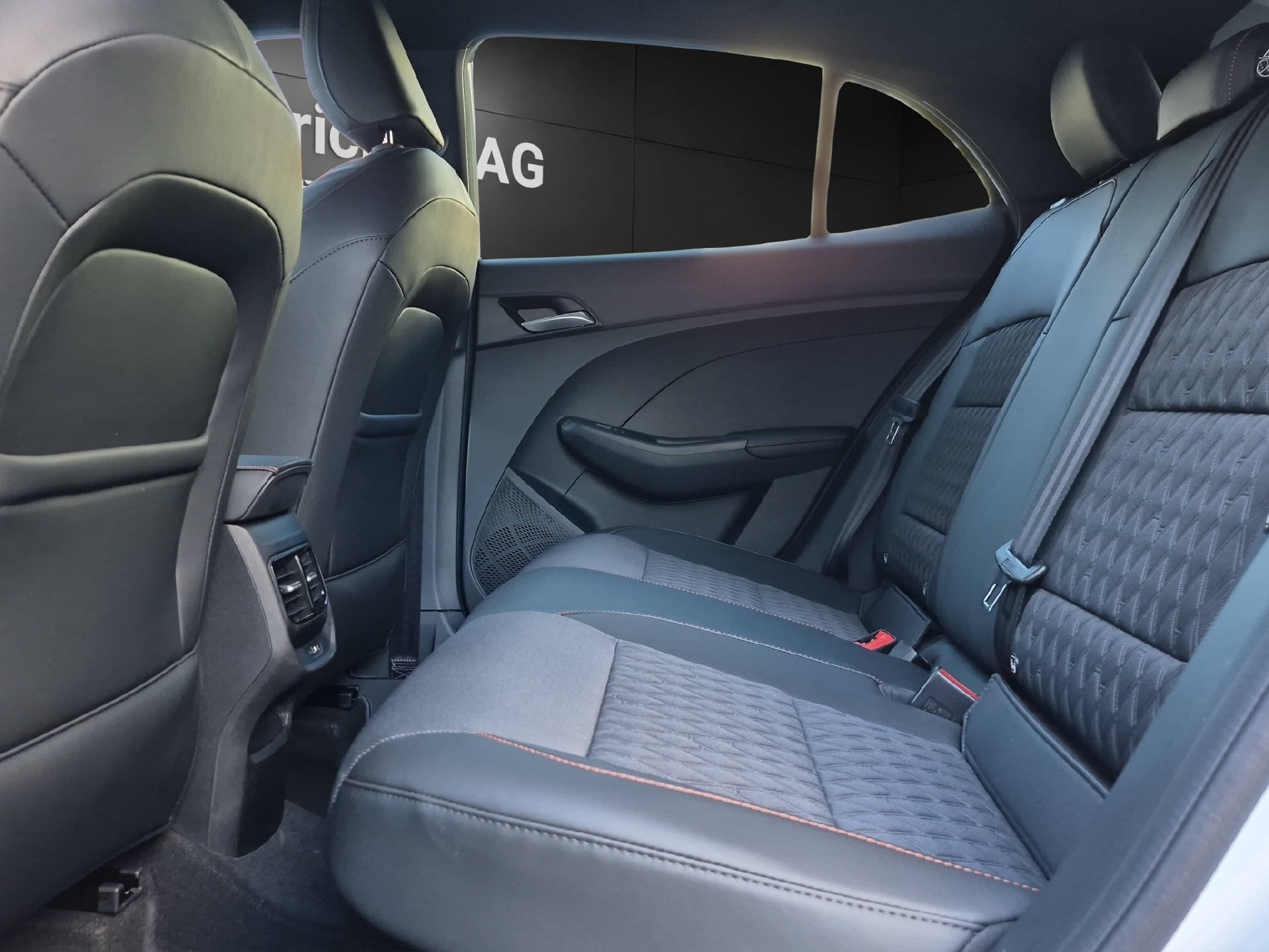 MG 3 1.5 Hybrid Luxury-image-11
