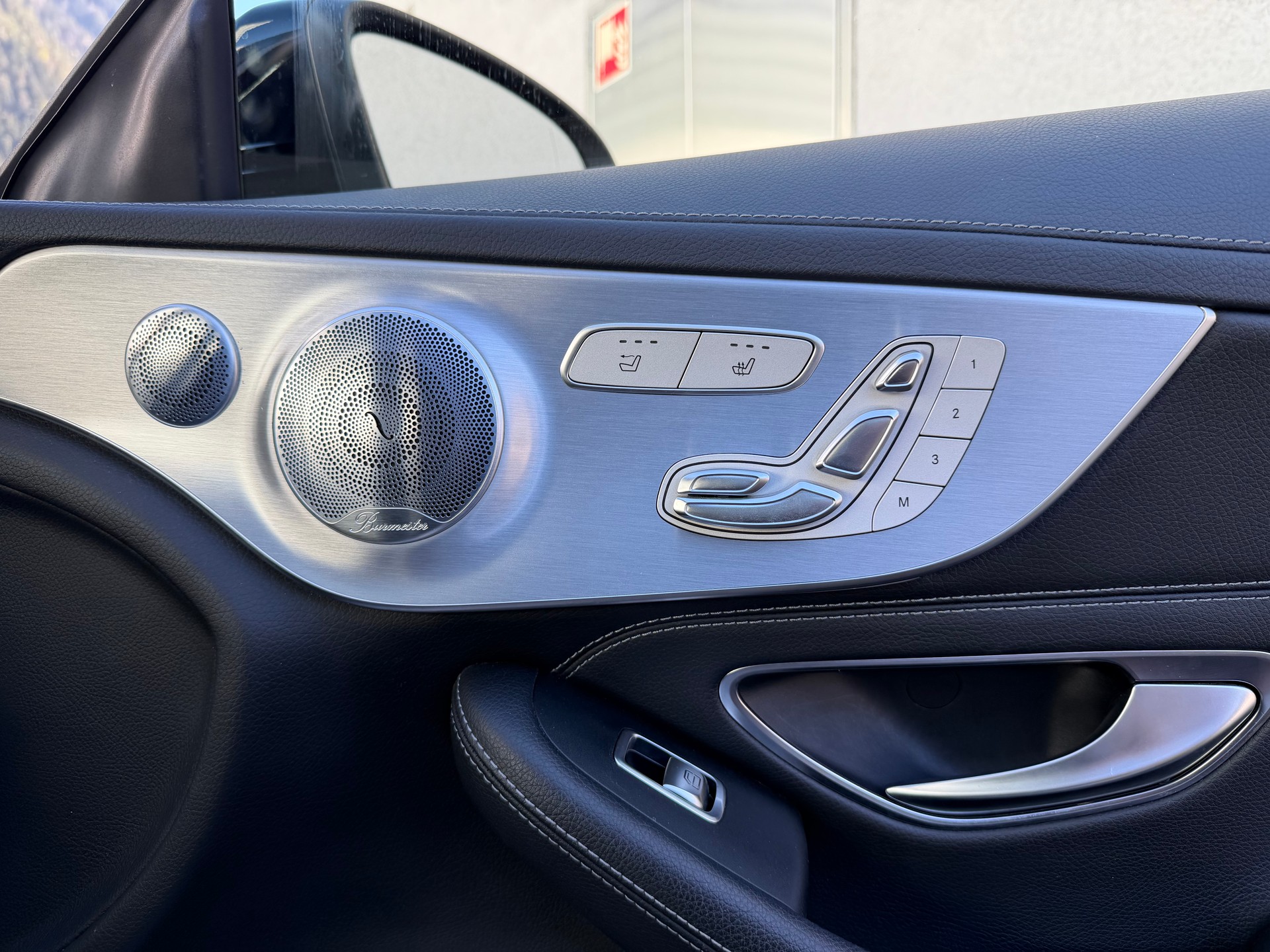 MERCEDES-BENZ C 43 Cabriolet AMG 4Matic 9G-Tronic-image-25