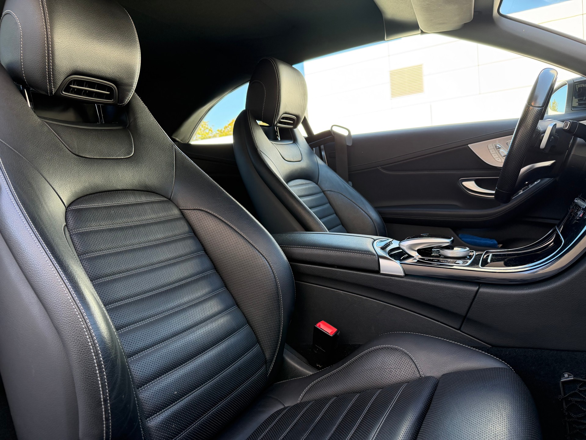 MERCEDES-BENZ C 43 Cabriolet AMG 4Matic 9G-Tronic-image-22