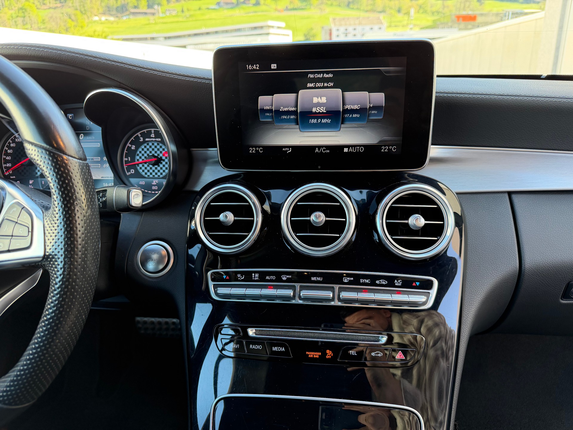 MERCEDES-BENZ C 43 Cabriolet AMG 4Matic 9G-Tronic-image-24