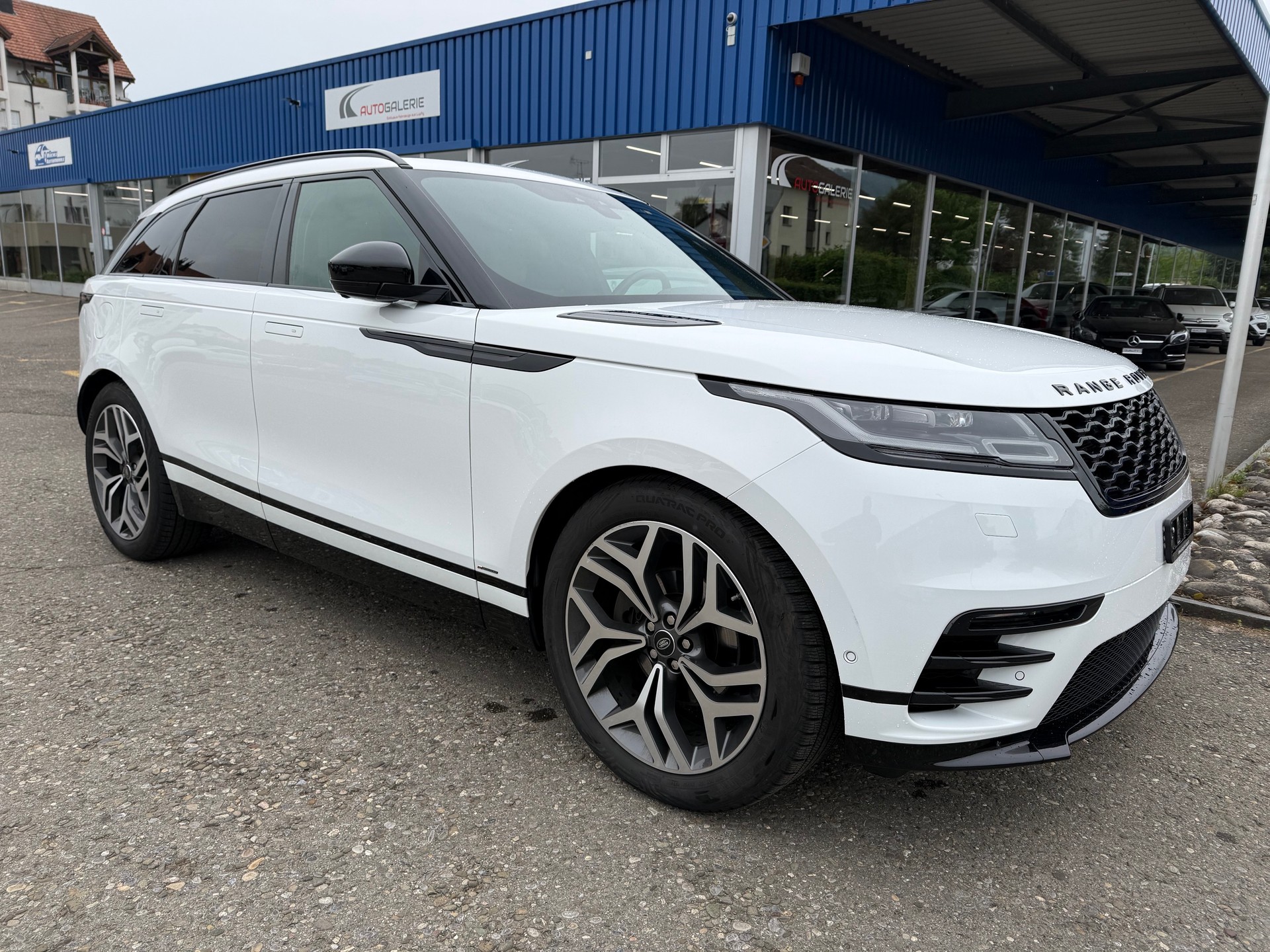 LAND ROVER Range Rover Velar R-Dynamic D 240 HSE Automatic-image-0