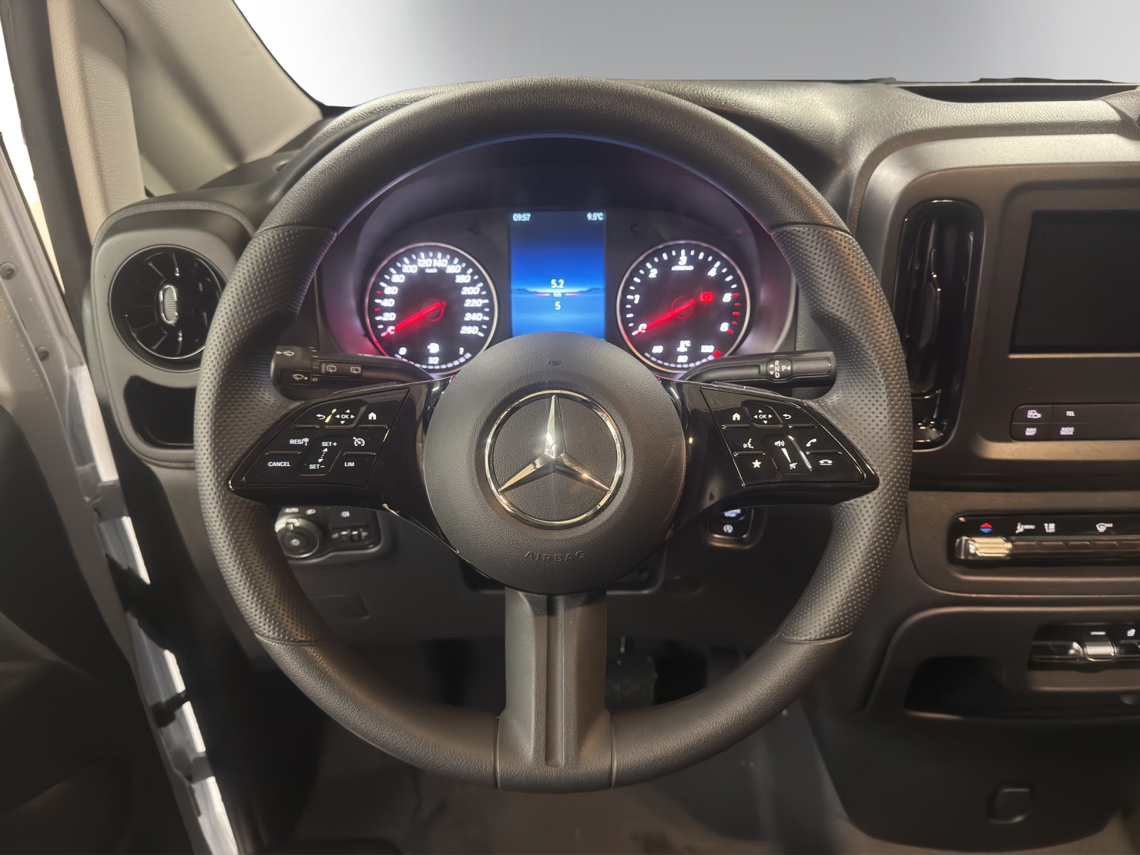 MERCEDES-BENZ Vito 114 CDI Lang WORKER 9G-Tronic 4M-image-9
