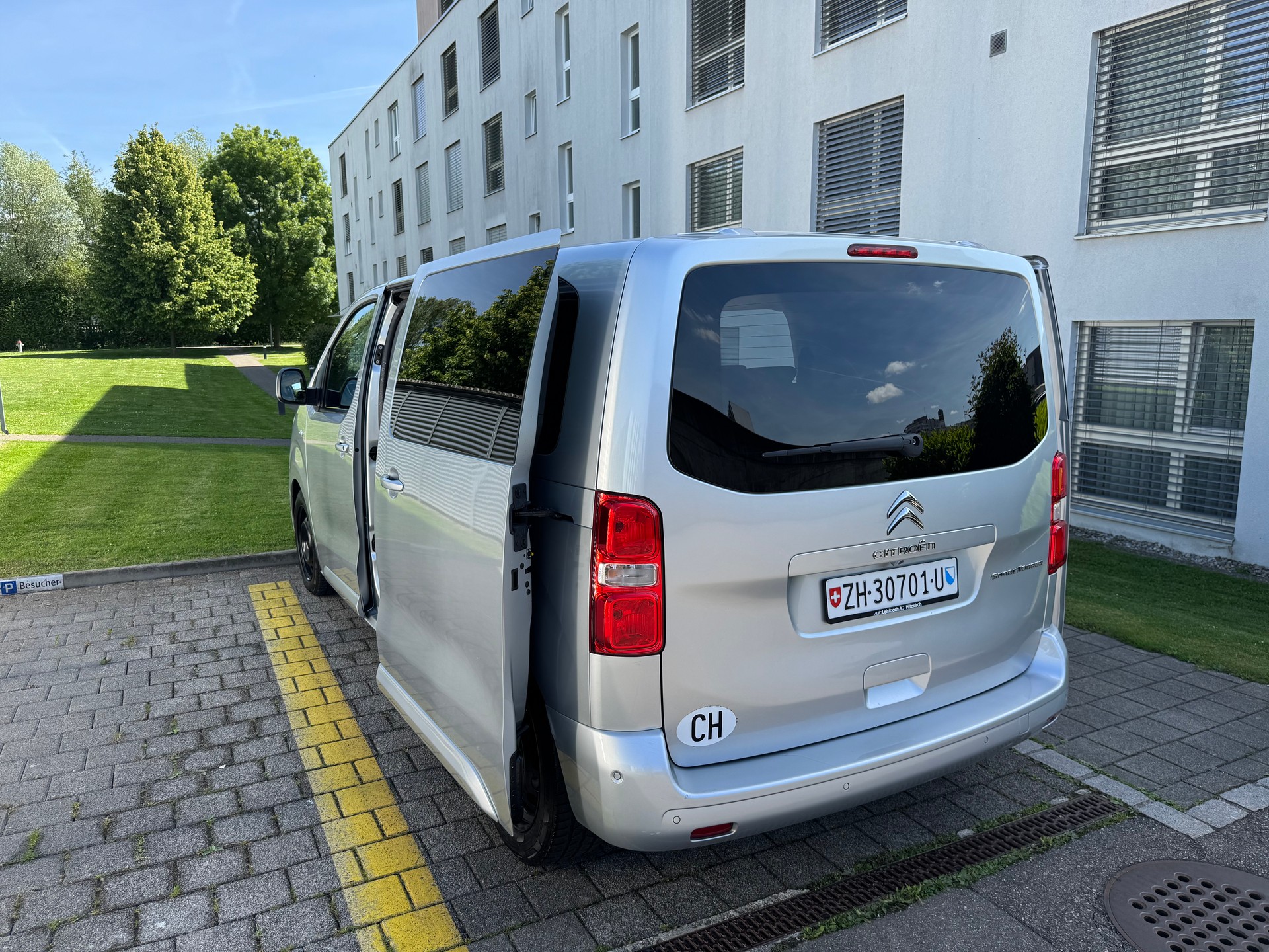 CITROEN Spacetourer 2.0 BlueHDi Business Lounge M EAT (9) Platz-image-4