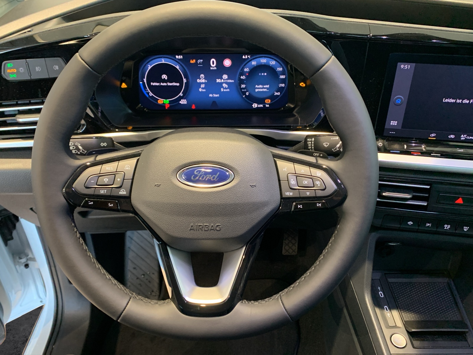 FORD Tourneo Connect 2.0 EcoBlue 122 Active-image-8