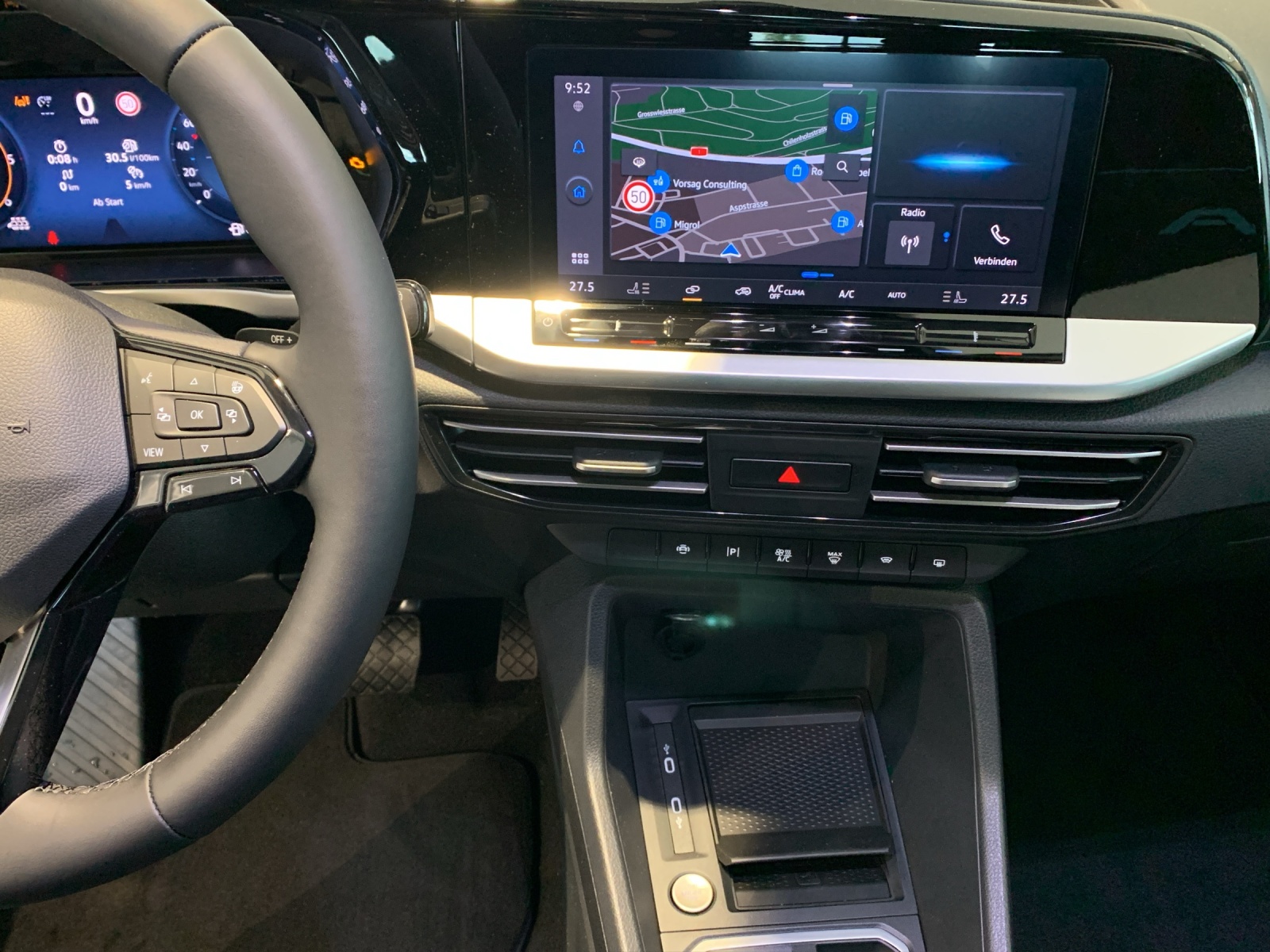 FORD Tourneo Connect 2.0 EcoBlue 122 Active-image-9