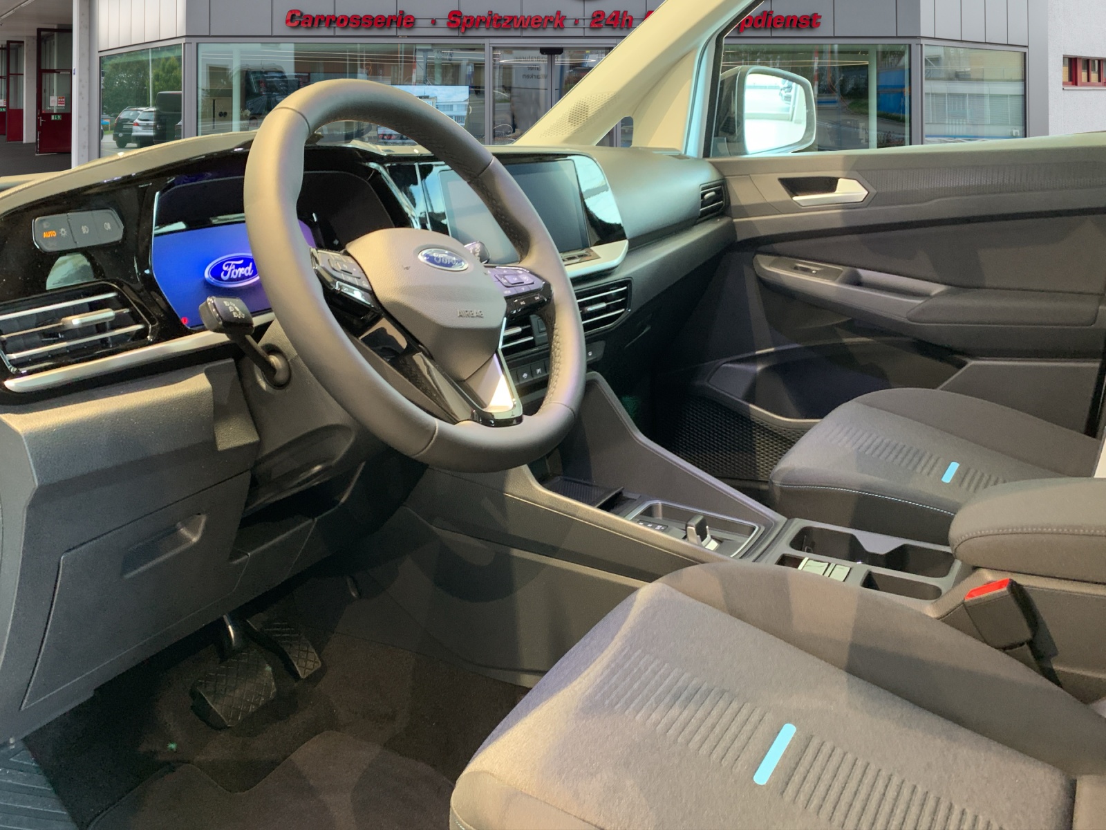FORD Tourneo Connect 2.0 EcoBlue 122 Active-image-6
