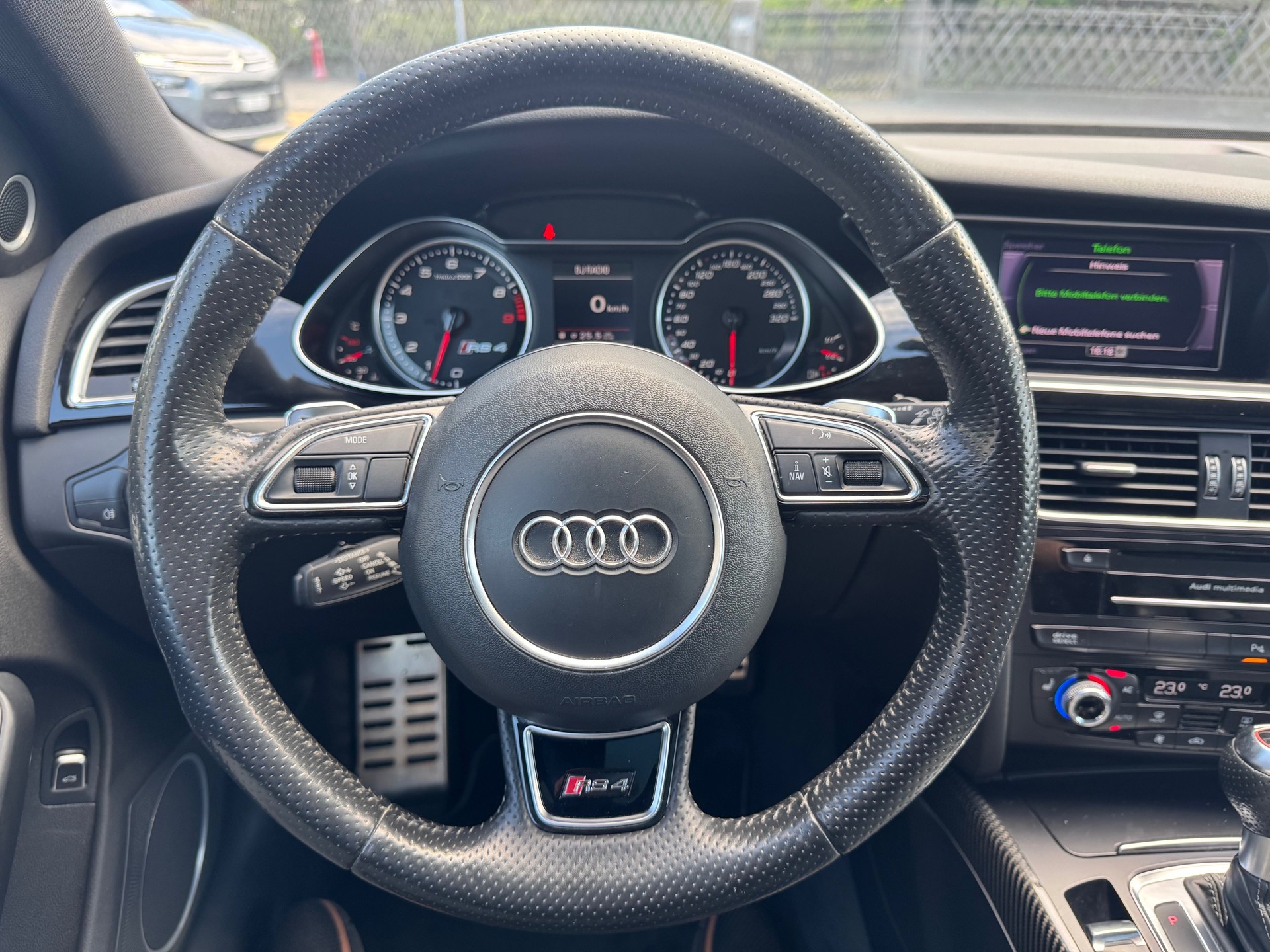 AUDI RS4 Avant 4.2 FSI V8 quattro S-tronic-image-14
