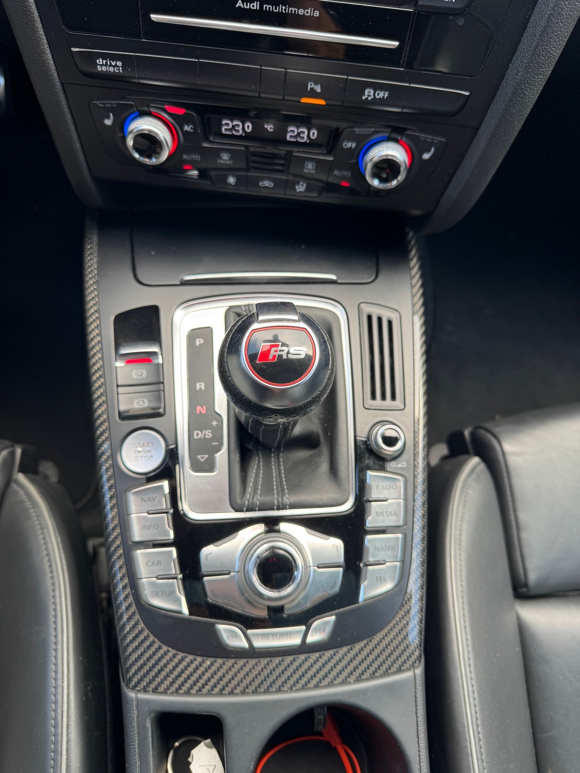 AUDI RS4 Avant 4.2 FSI V8 quattro S-tronic-image-12
