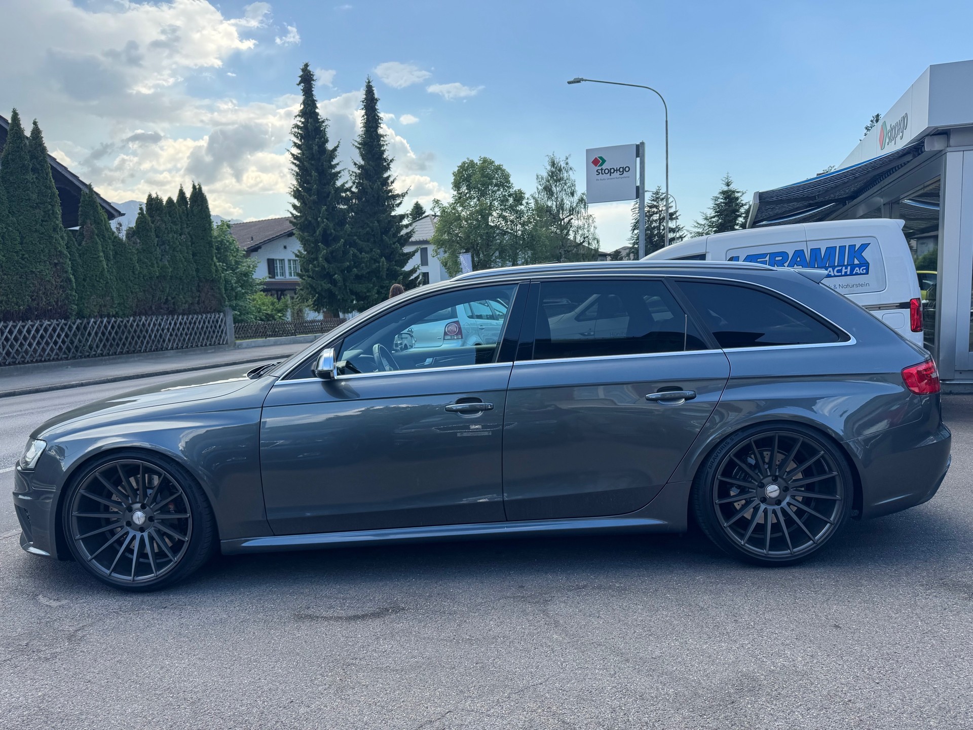 AUDI RS4 Avant 4.2 FSI V8 quattro S-tronic-showroom-element-3