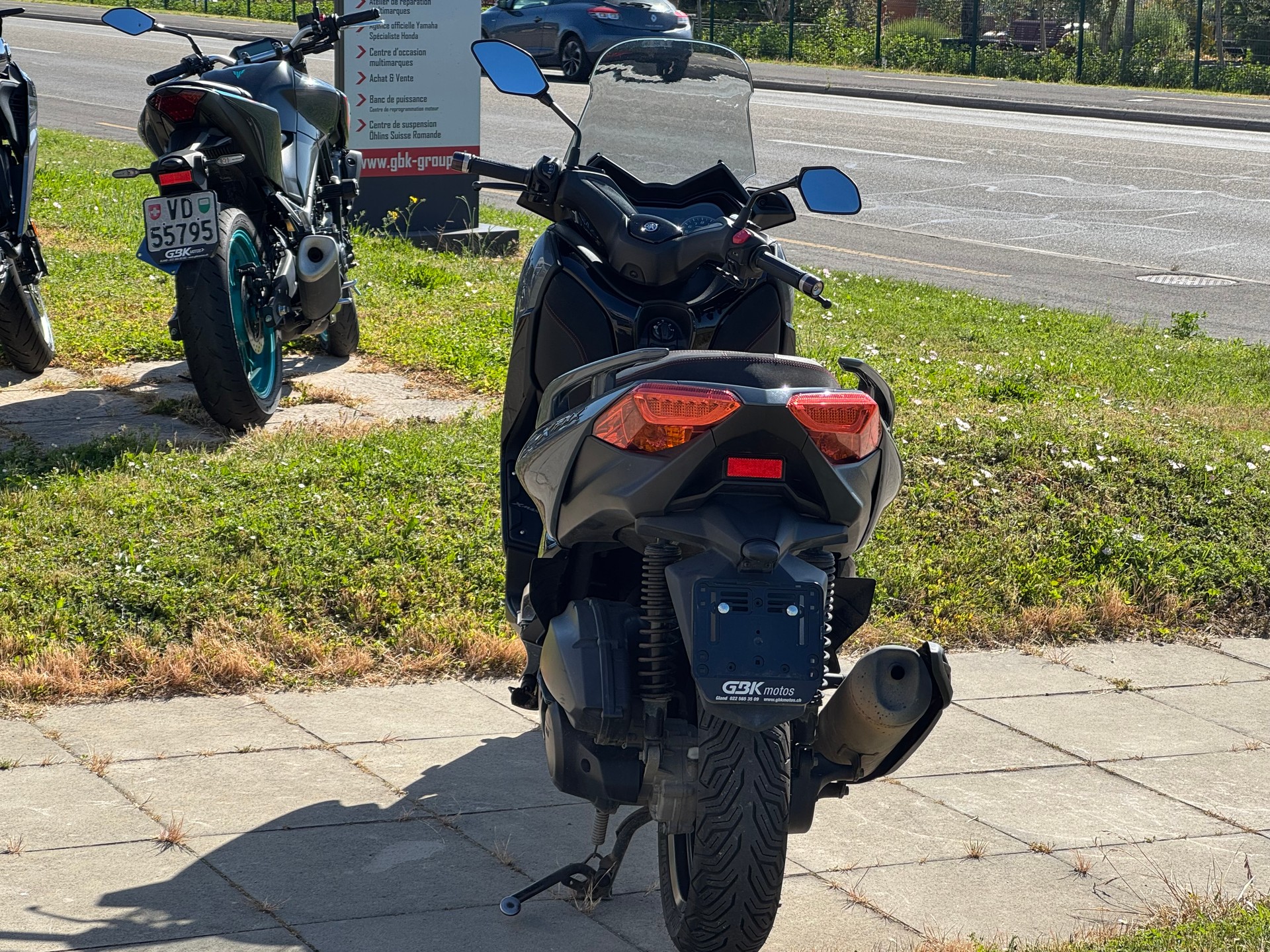 YAMAHA X-Max YP 125 Tech Max-image-2