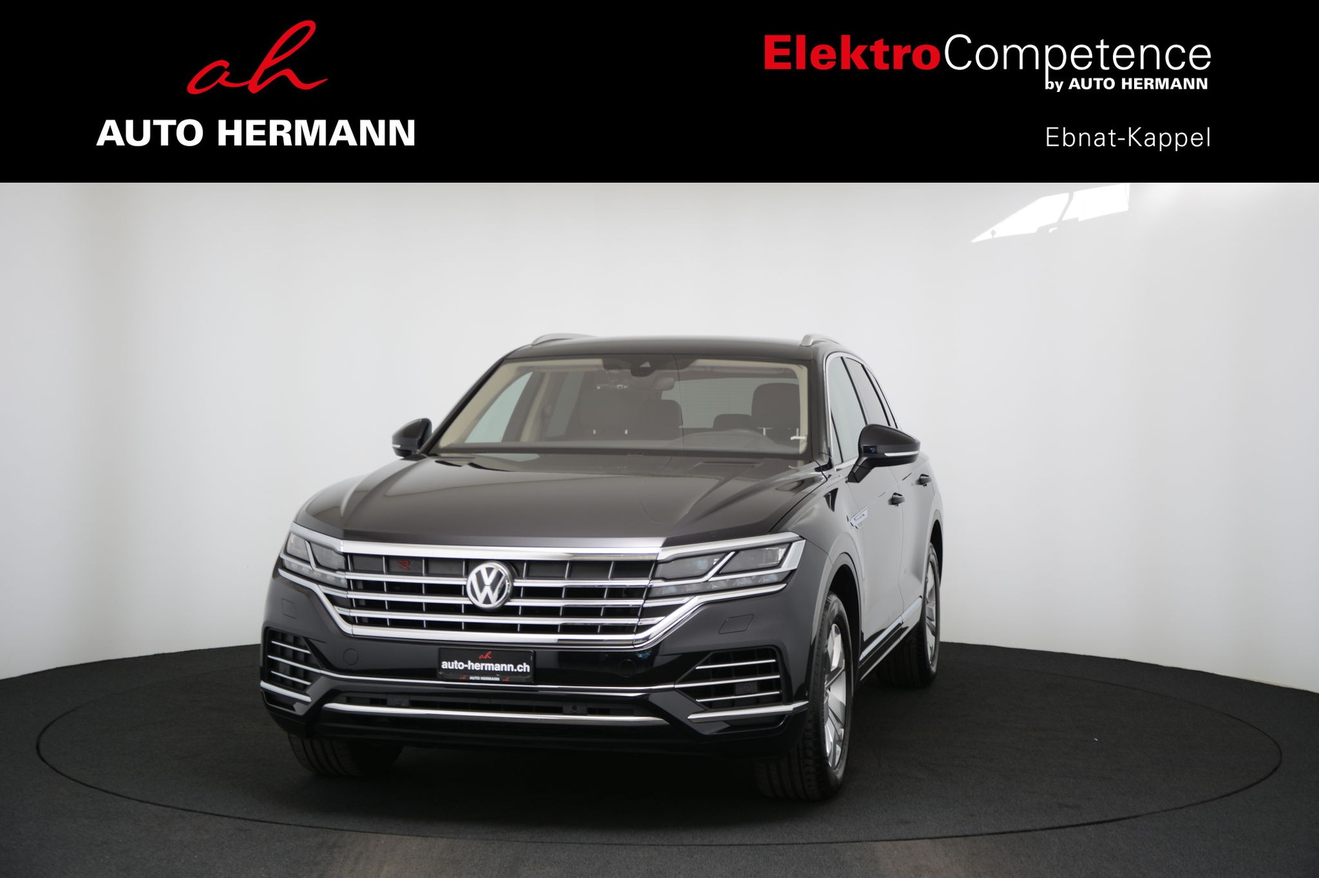 VW Touareg 3.0 TDI Atmosphere Tiptronic-showroom-element-1