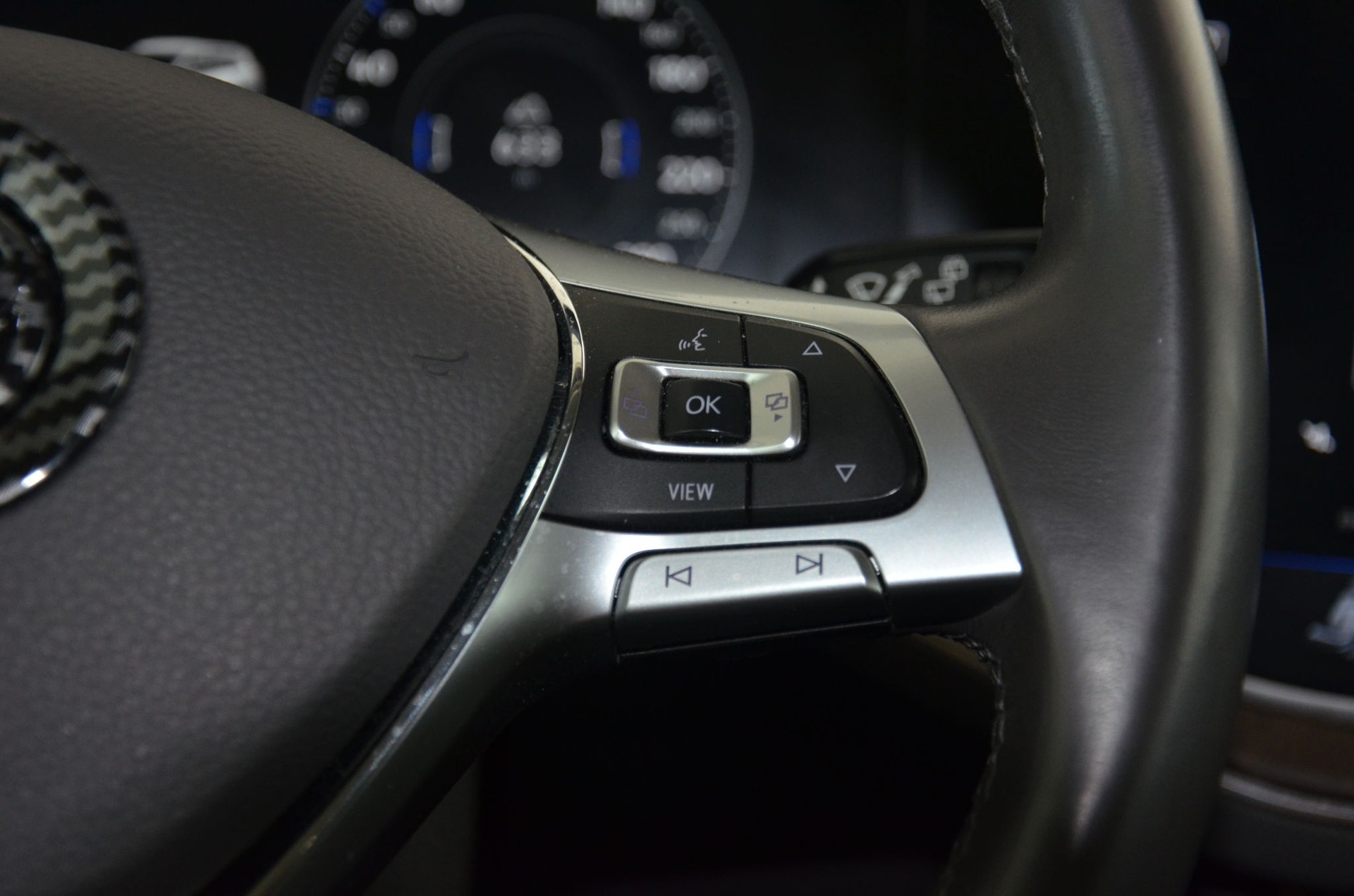 VW Touareg 3.0 TDI Atmosphere Tiptronic-image-17